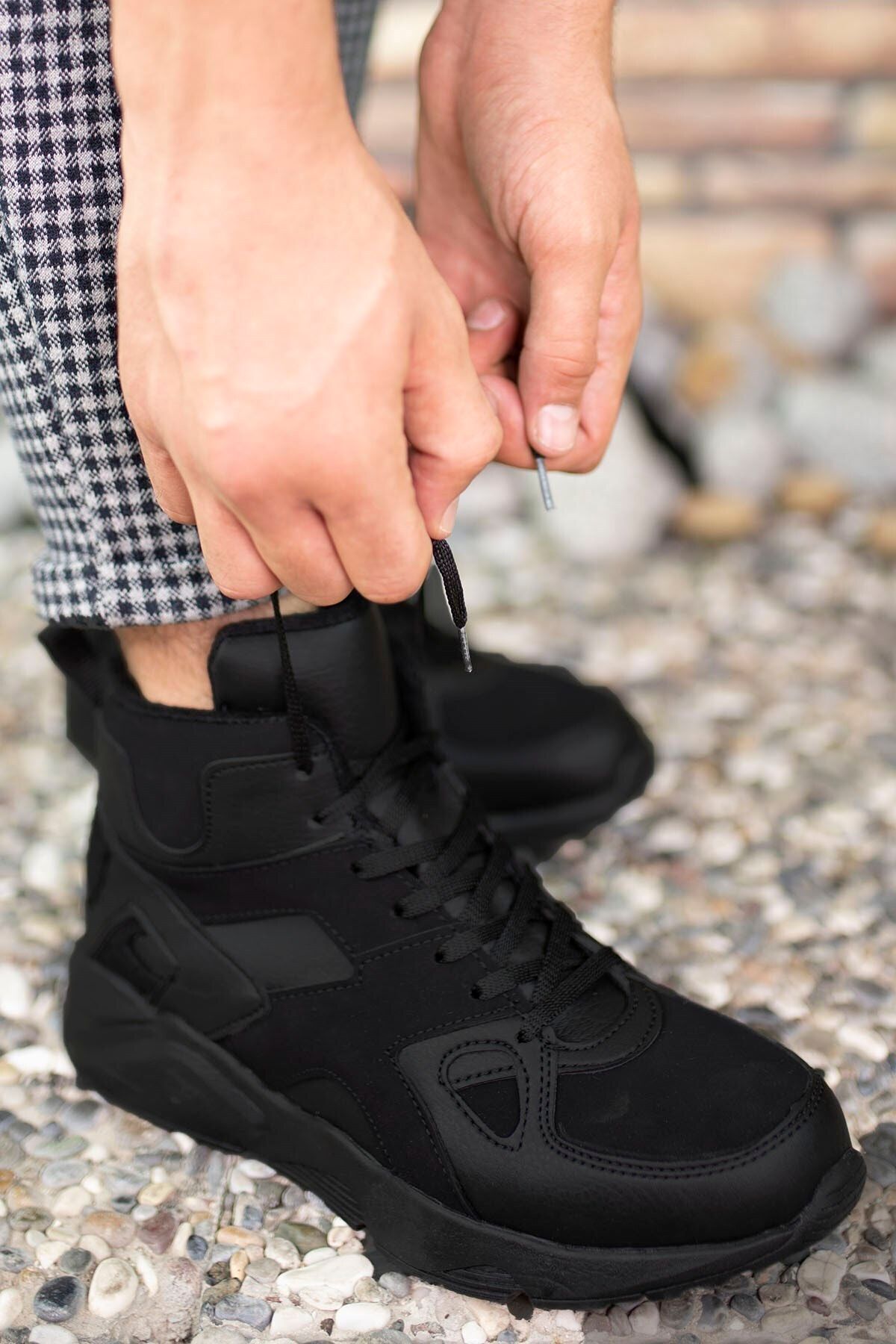 Ultra Light Black Black Men Sneaker Bot 0012350