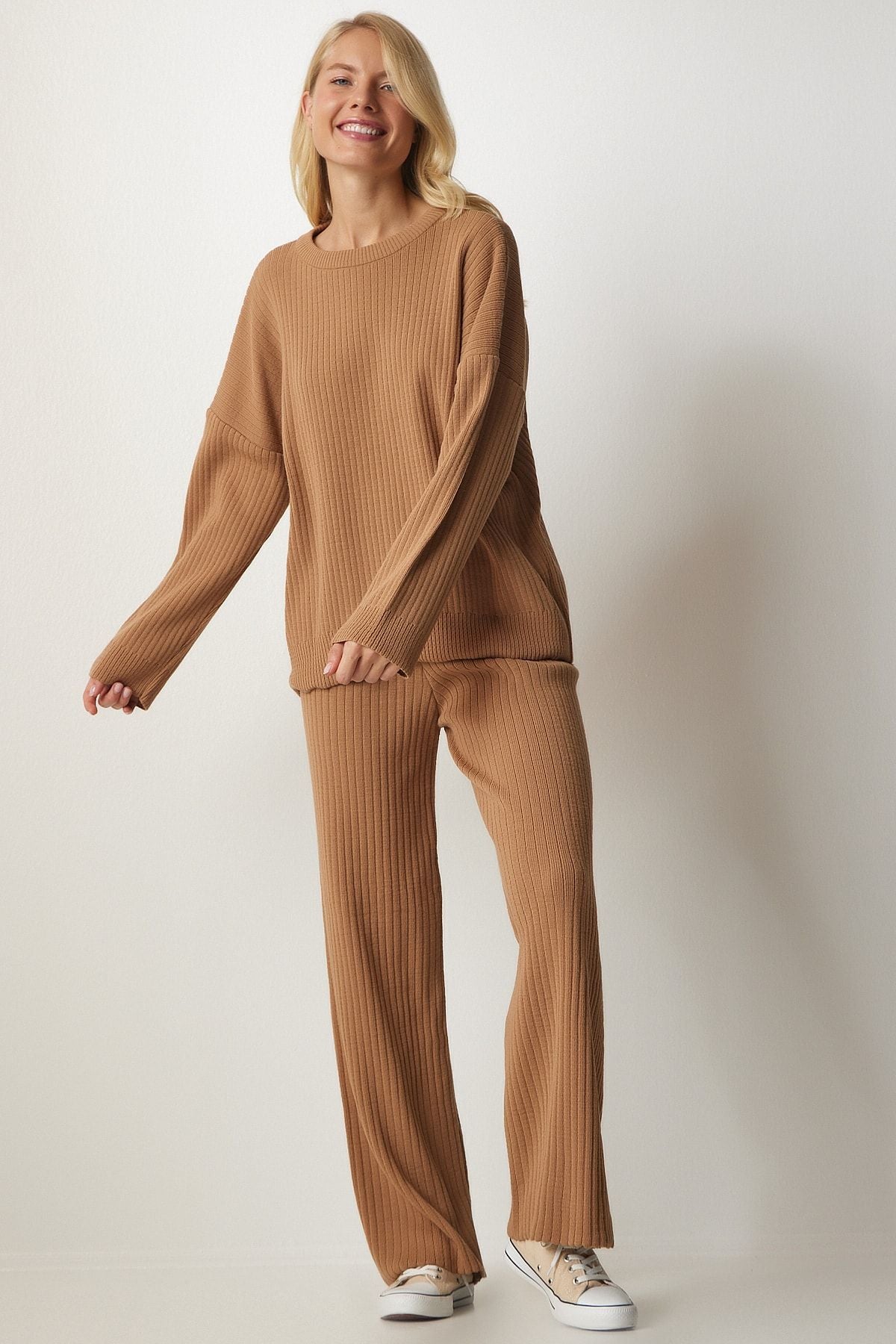 Female Biscuit Knitwear Cossack Pants Set MX00112