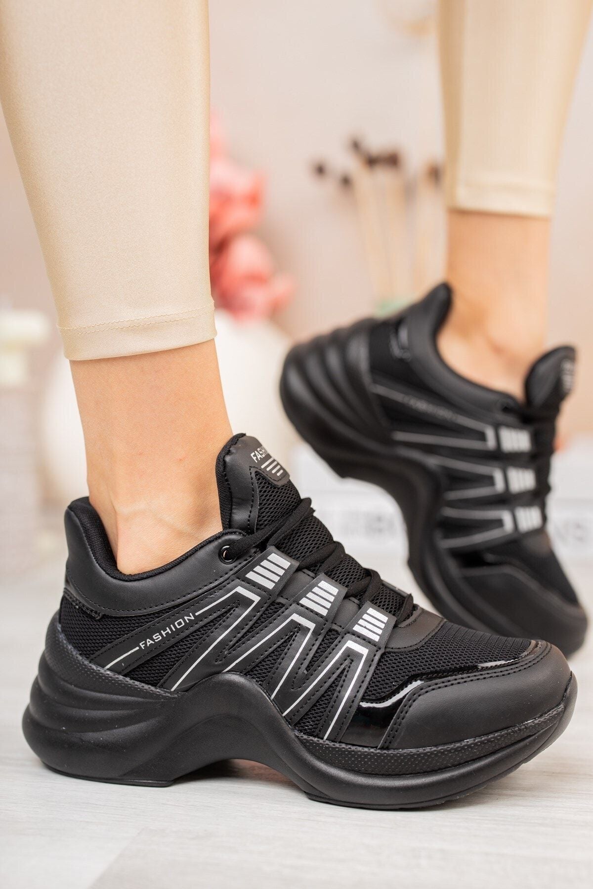 Woman Black Sneaker 0012602