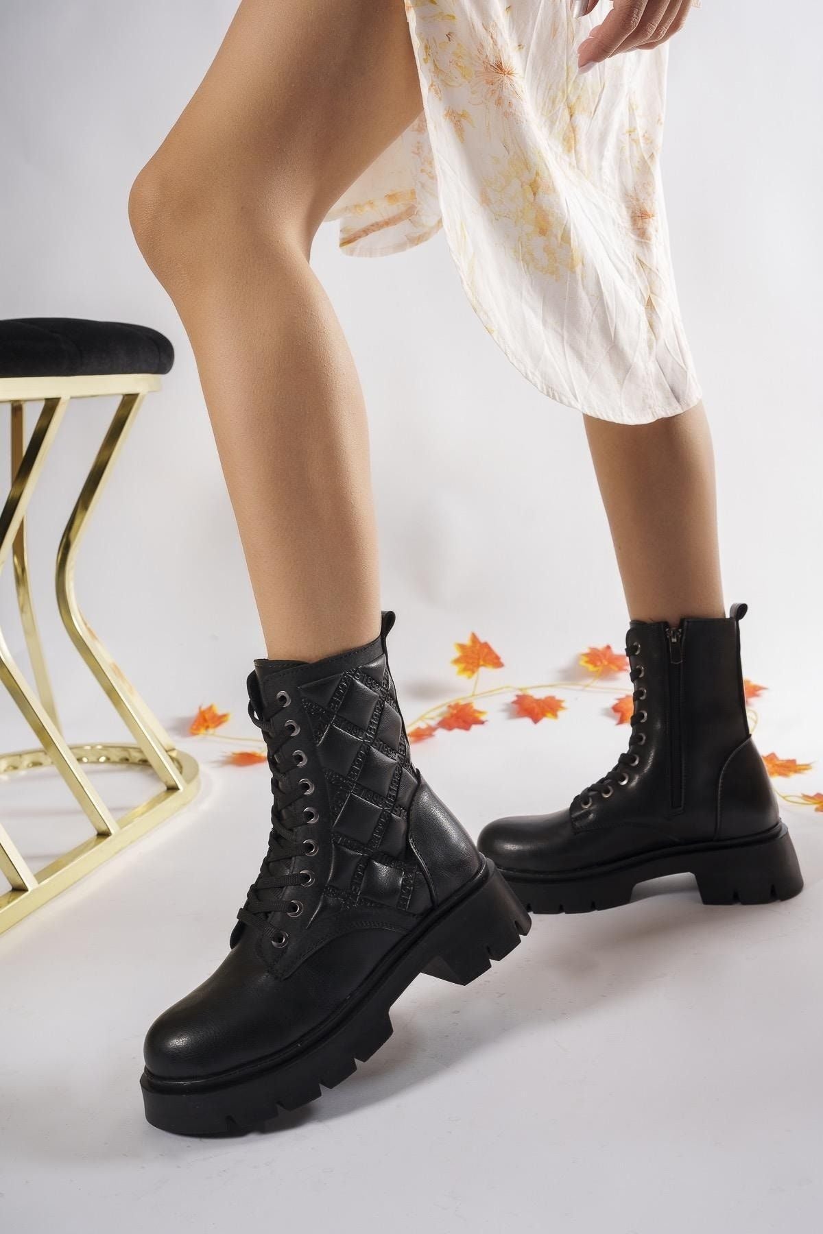 Woman 3D printed postal boots 0012200 black