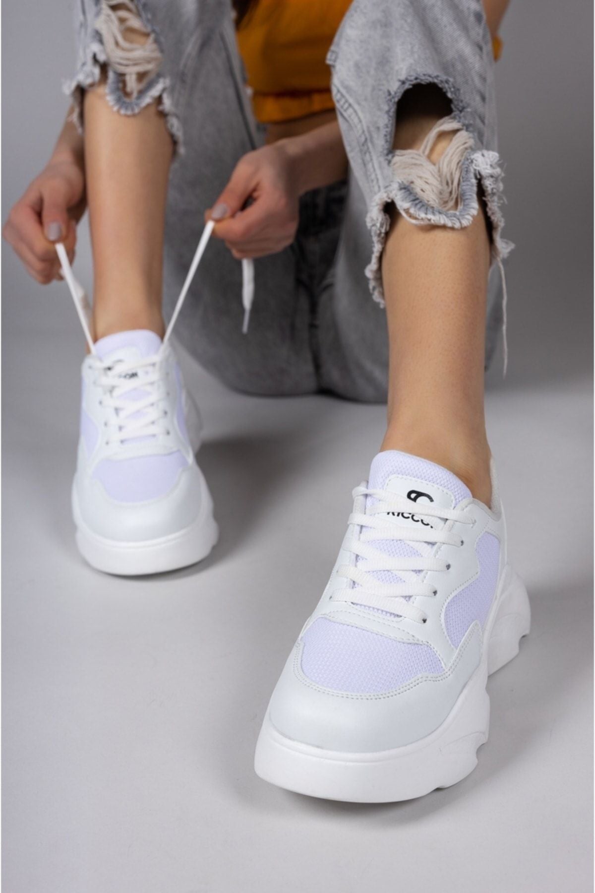 White Woman Sneaker 0012243