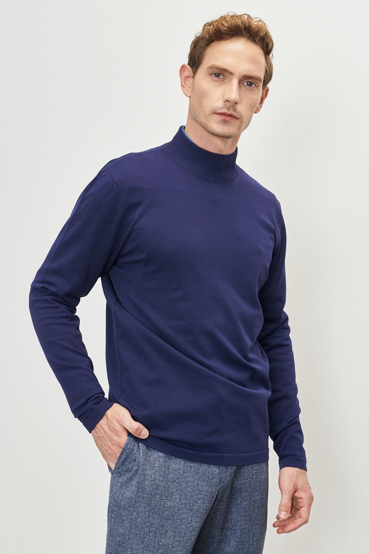 Men's navy blue standard fit normal cut half fisherman collar knitwear sweater