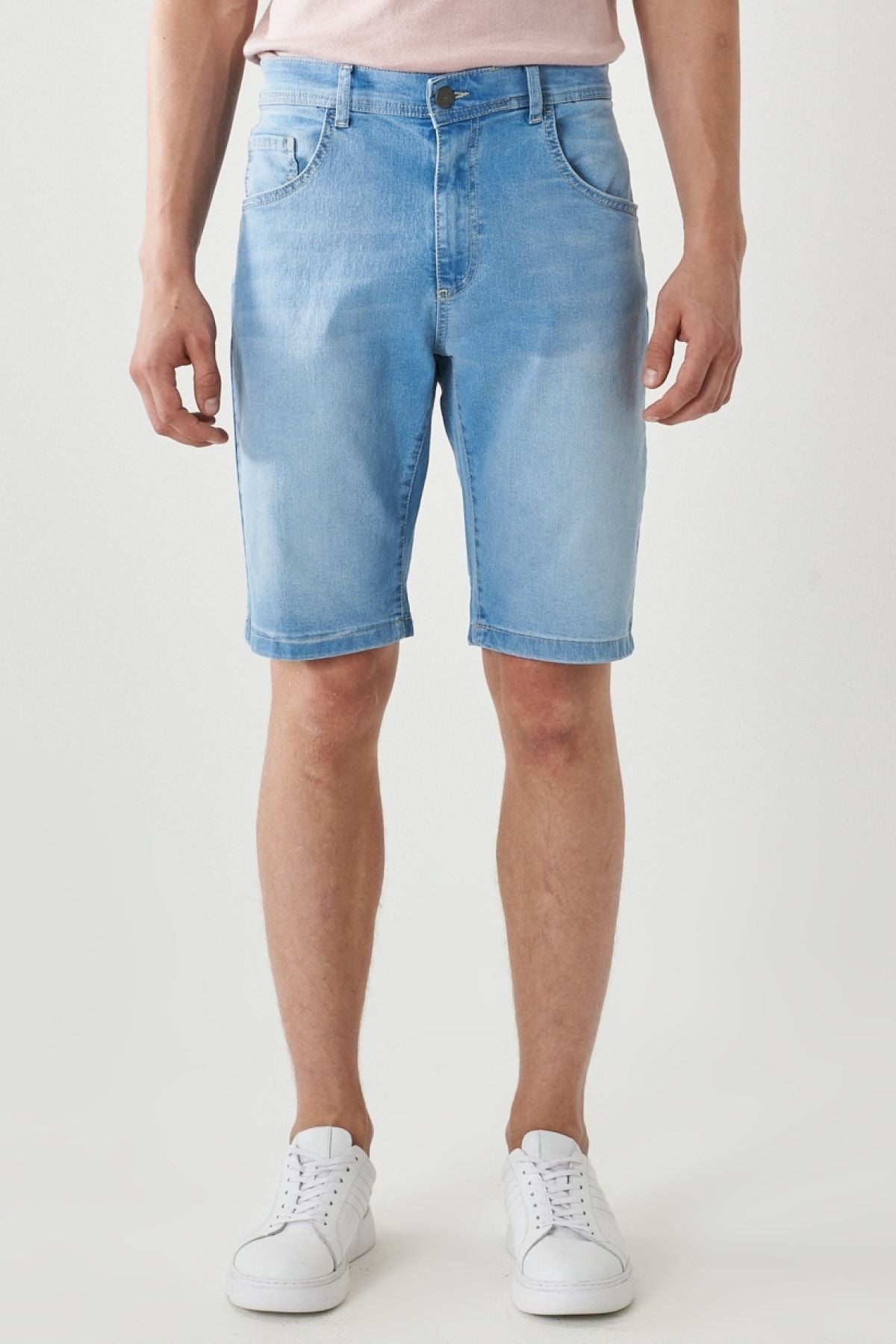 Men's Ice Blue Comfort Fit Casual Cut 5 Pocket Flexible Denim Jeans Shorts