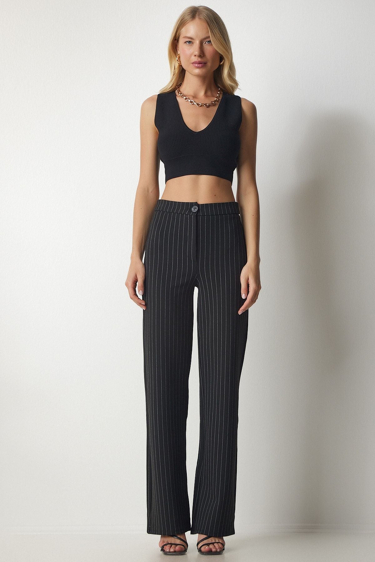 Woman black fine striped comfortable knitting pants ub00142