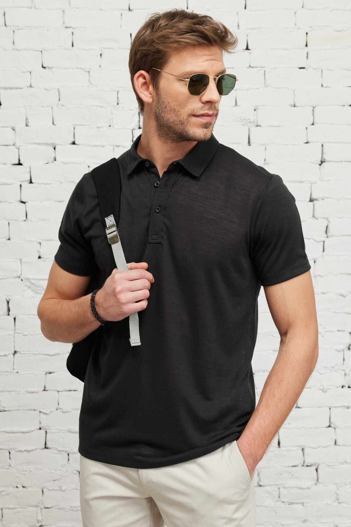 Men's black slim fit narrow cut polo collar short sleeve linen -looking T -shirt