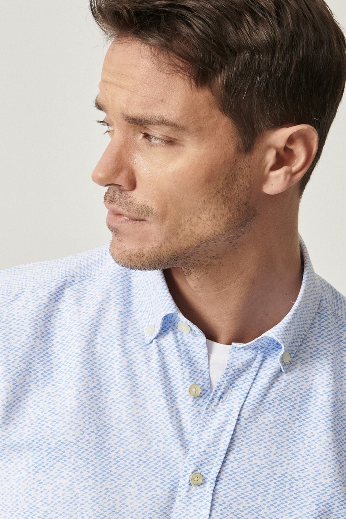 Men's White-Blue Tailorered Slim Fit Narrow Cutting buttoned shirt