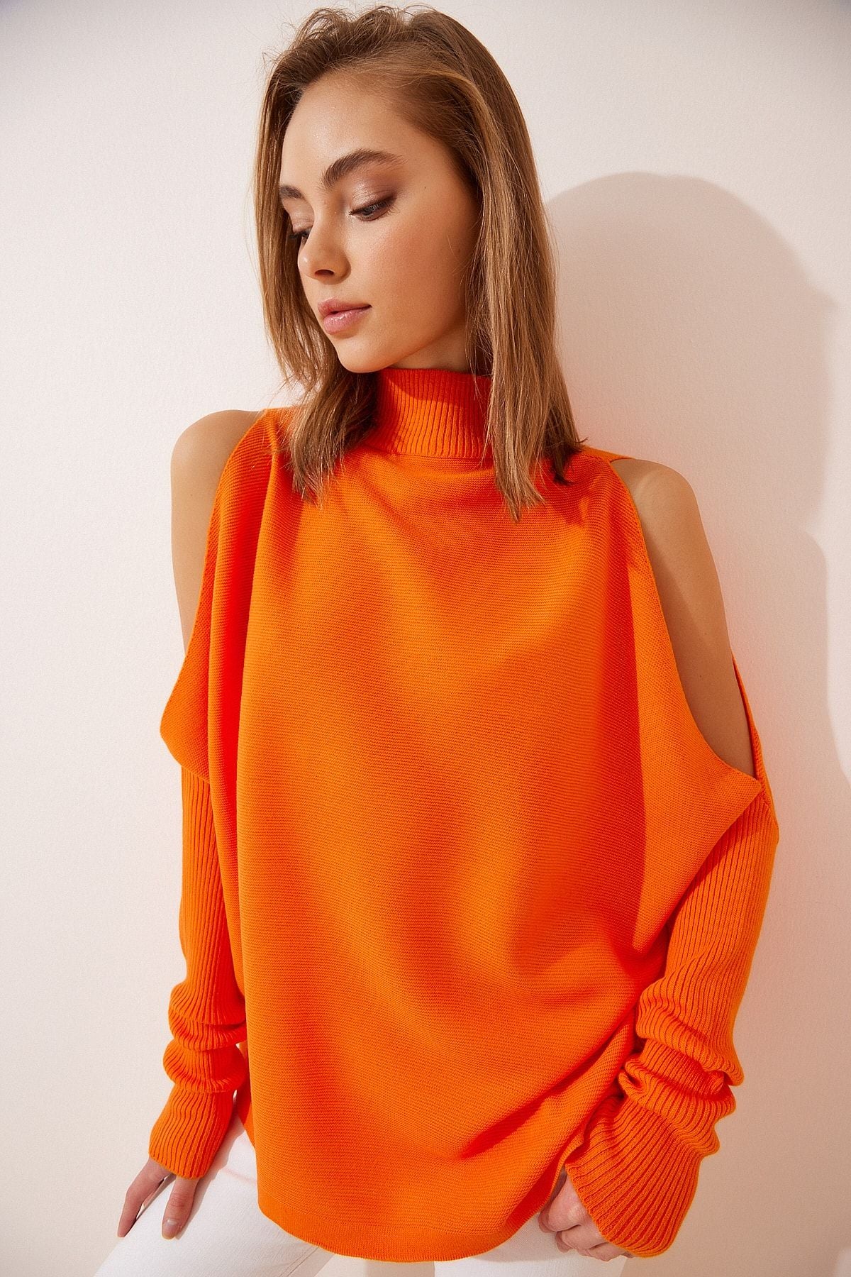 Woman Oranj Cut Out Detailed Oversize Knitwear Kazakh AS00015