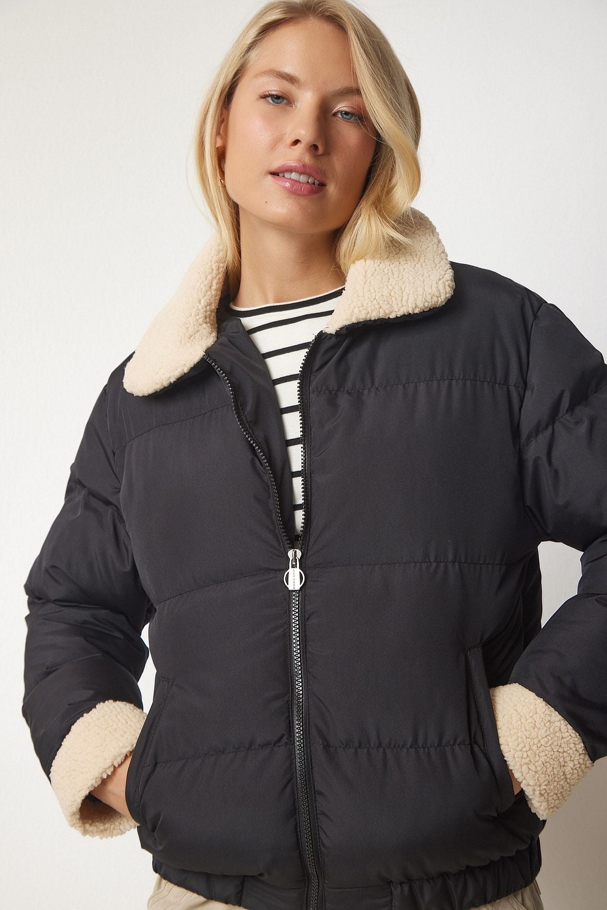 Female black plush detailed inflatable coat vp00004