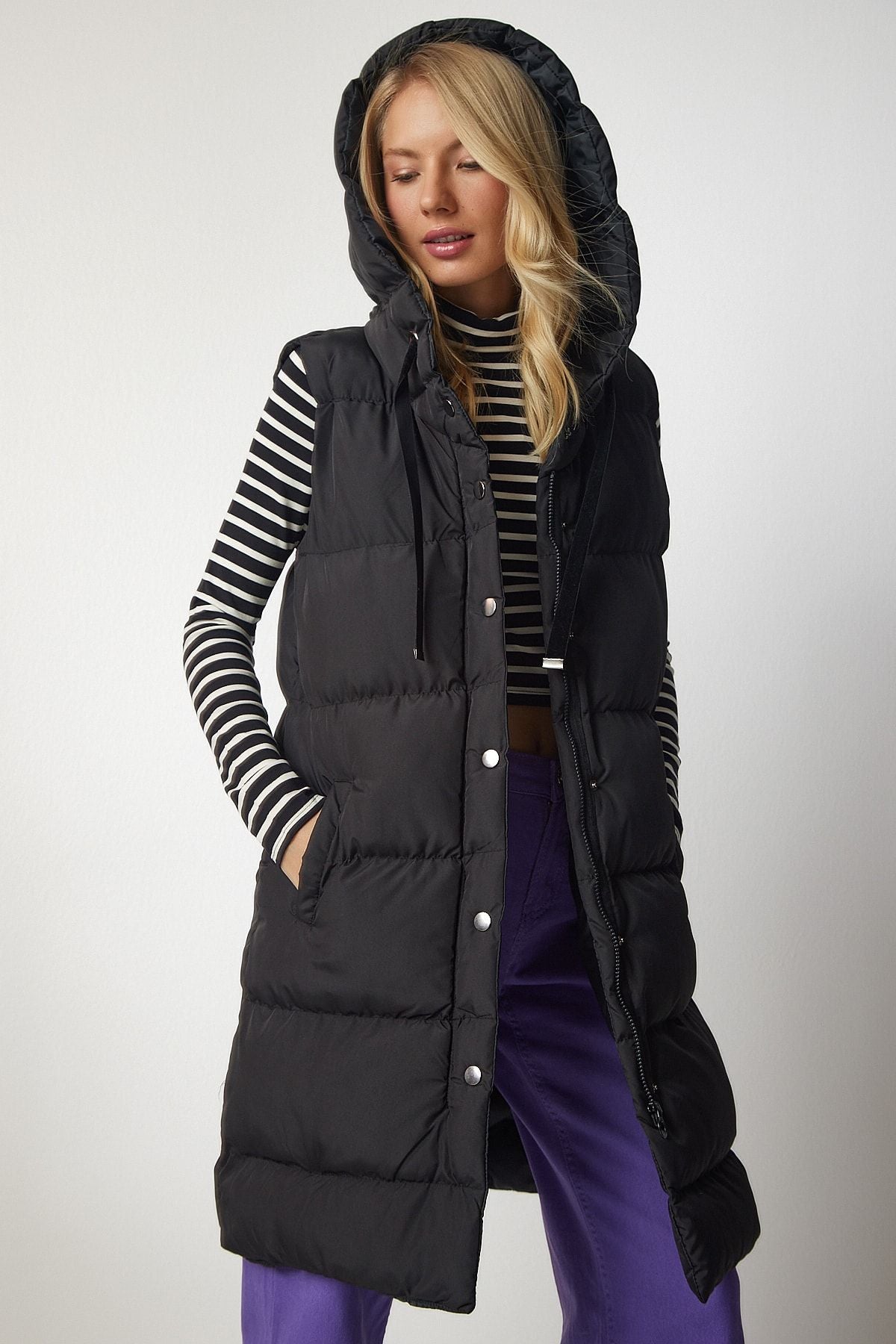 Women's black hooded long swelling vest VP00003