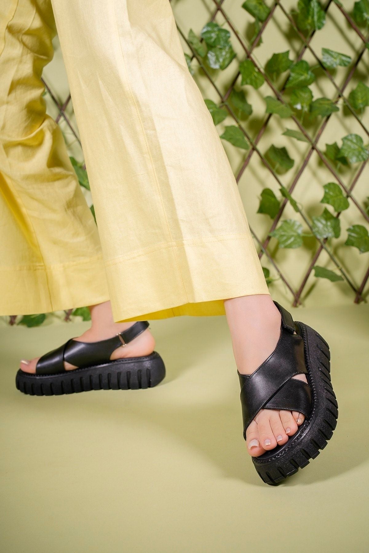 Woman Sandals 0012605 Black