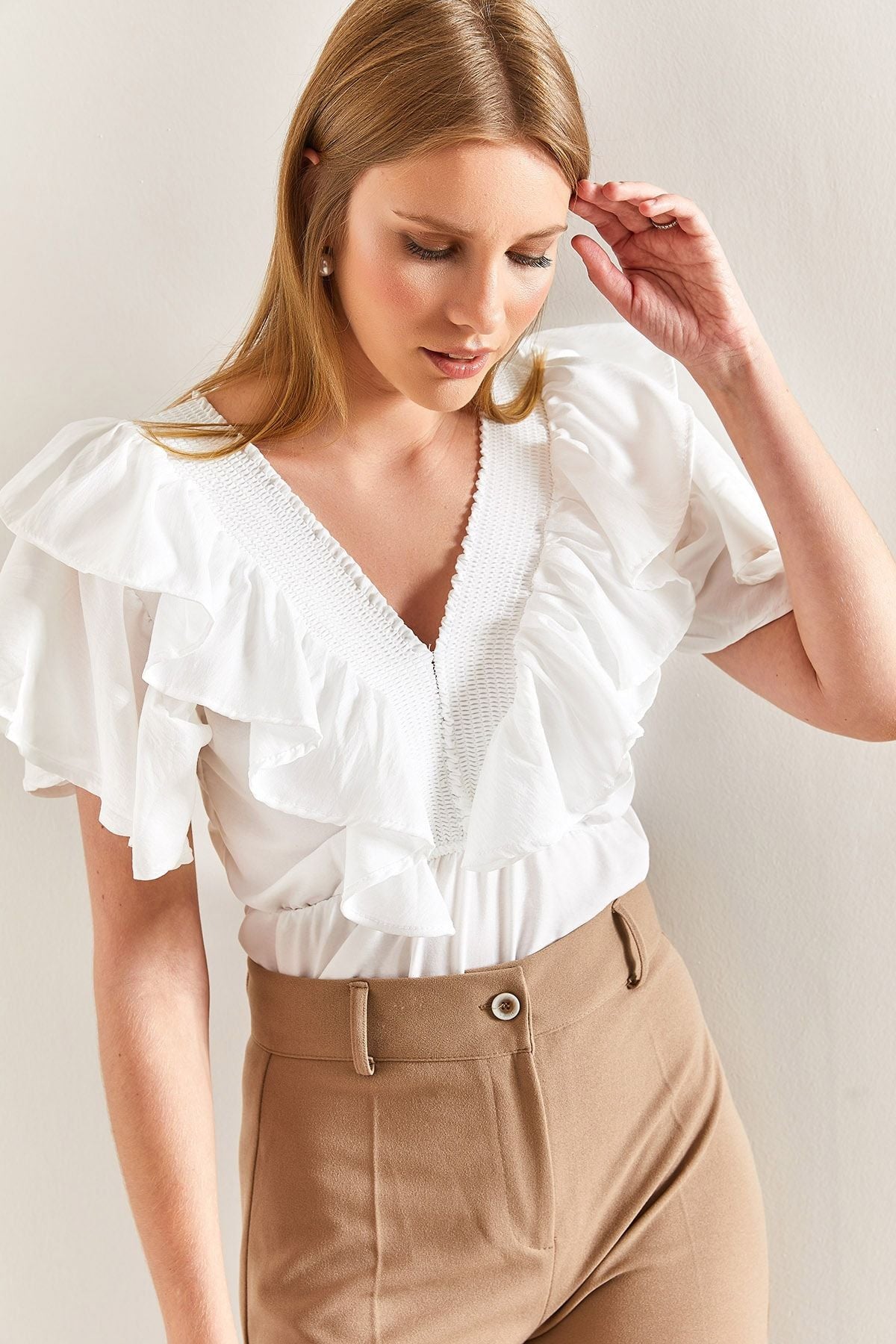 Woman V -Neck Aller Poplin Blouse