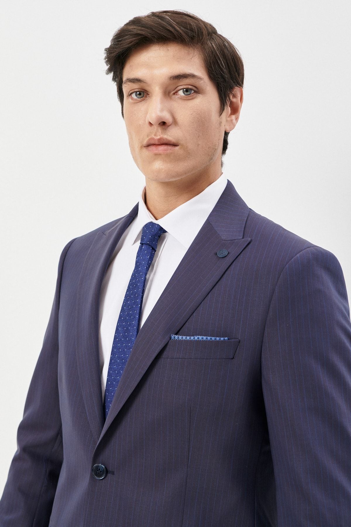 Men's navy blue slim fit narrow -cut swallow collar striped woolen suit