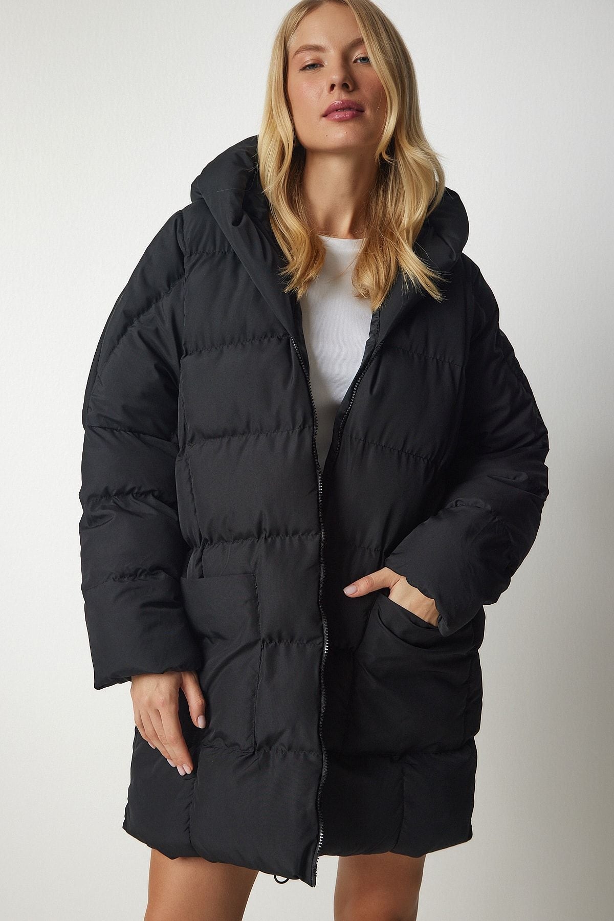 Female black hooded overwhelm swelling coat NT00429