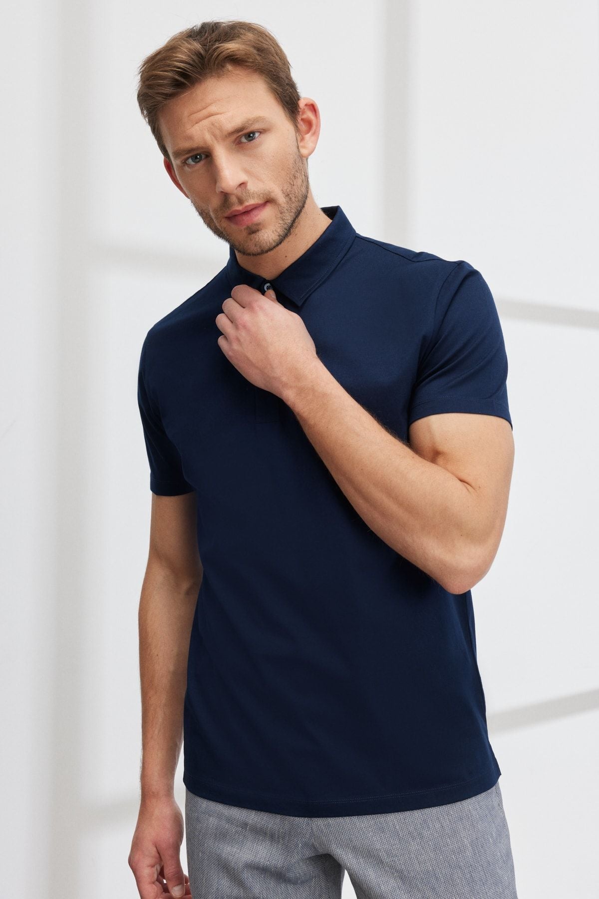 Men's navy blue slim fit narrow cut polo collar 100 %cotton T -shirt