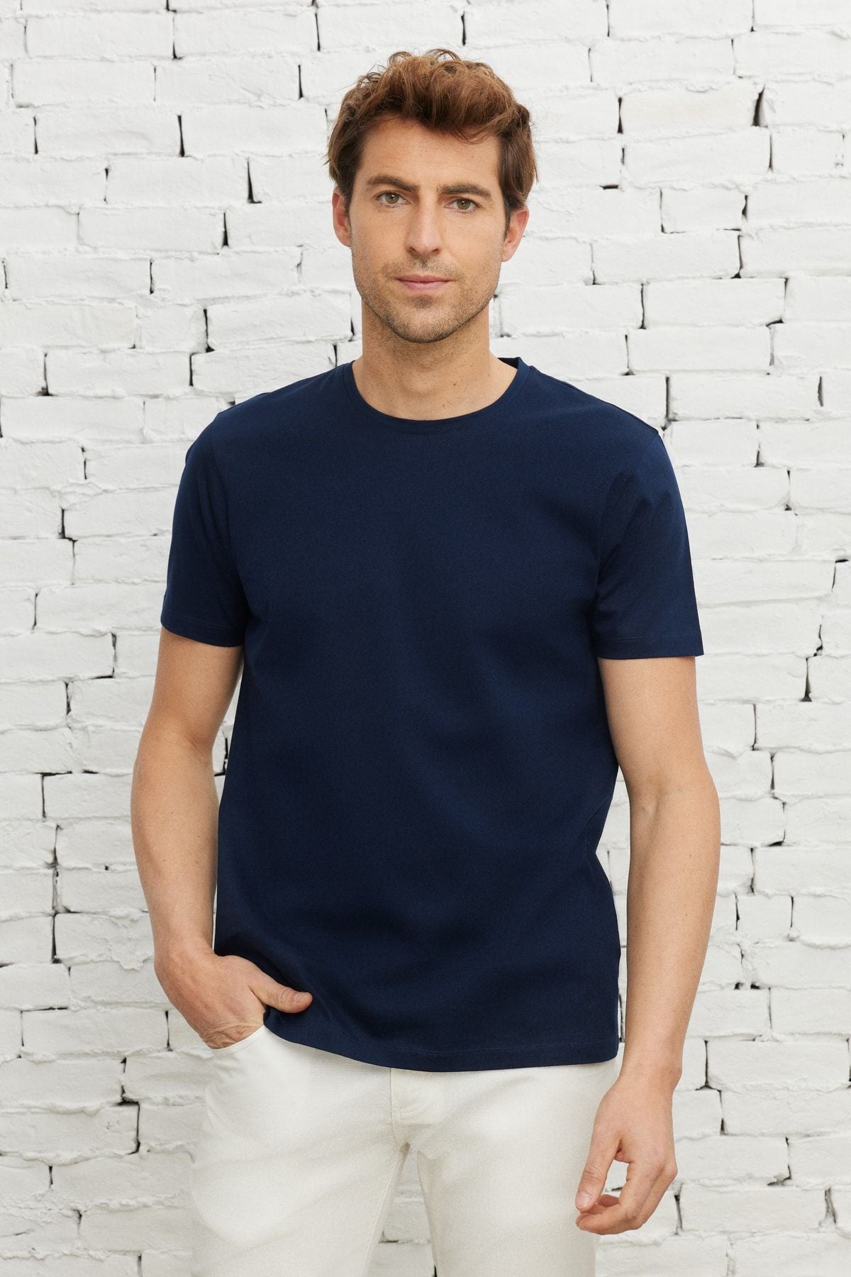 Men's navy blue slim fit narrow cut bike collar 100 %cotton T -shirt