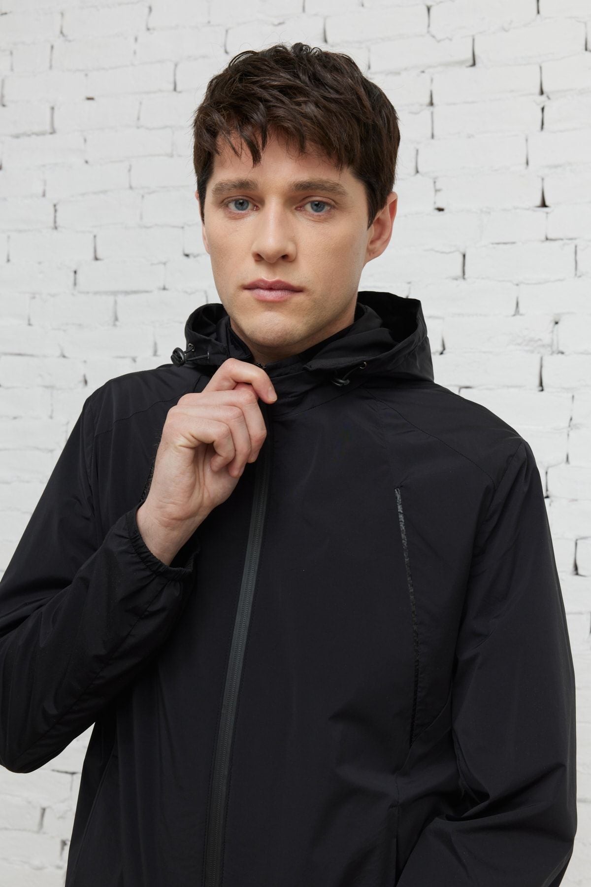 Men's Black Standard Fit Normal Cutting Hooded Coat