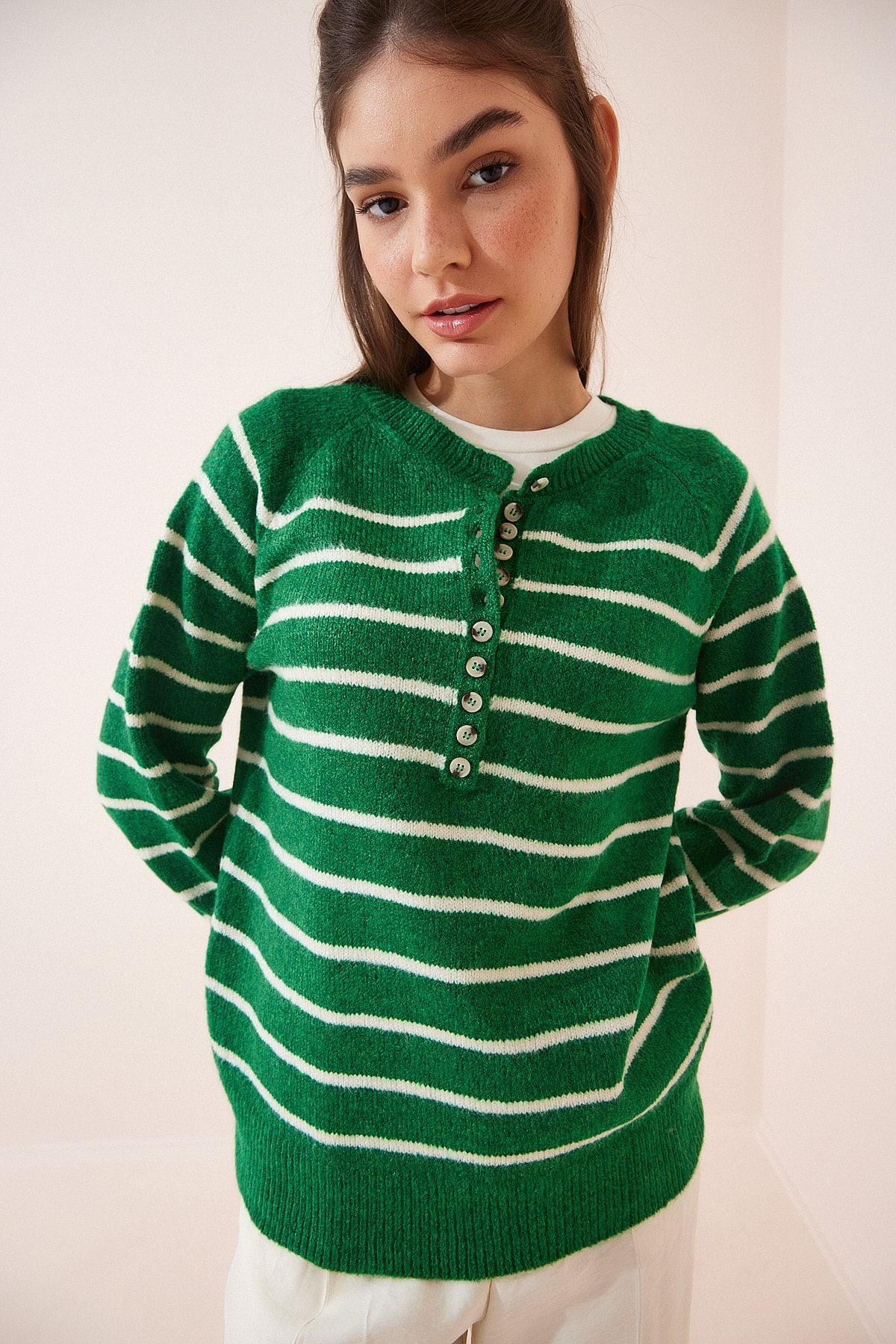 Female green button collar knitwear sweater LX00040
