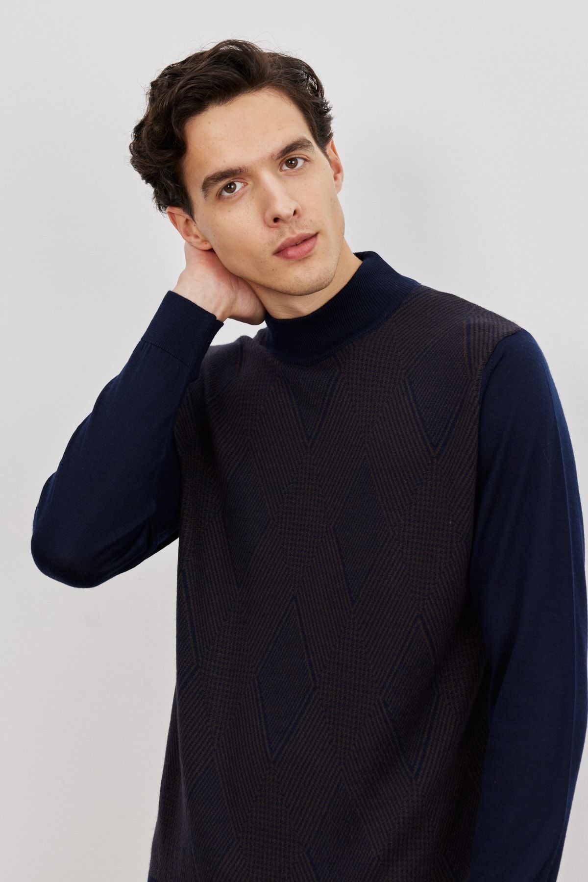 Men's navy blue-brown standard fit Normal cut half fisherman collar pattern woolen knitwear sweater