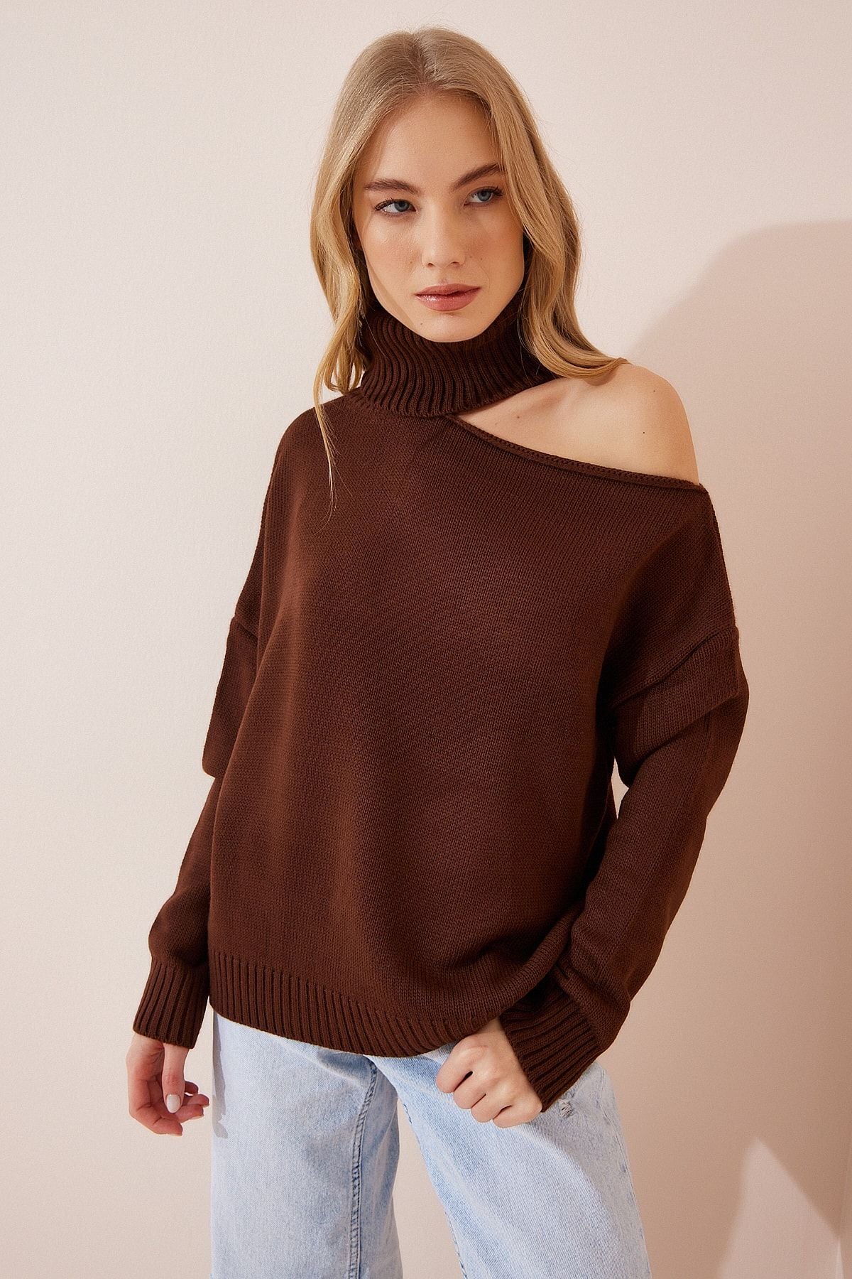 Female Brown Cut Out Detailed Fisherman Yaka Knitwear Kazakh PN00068