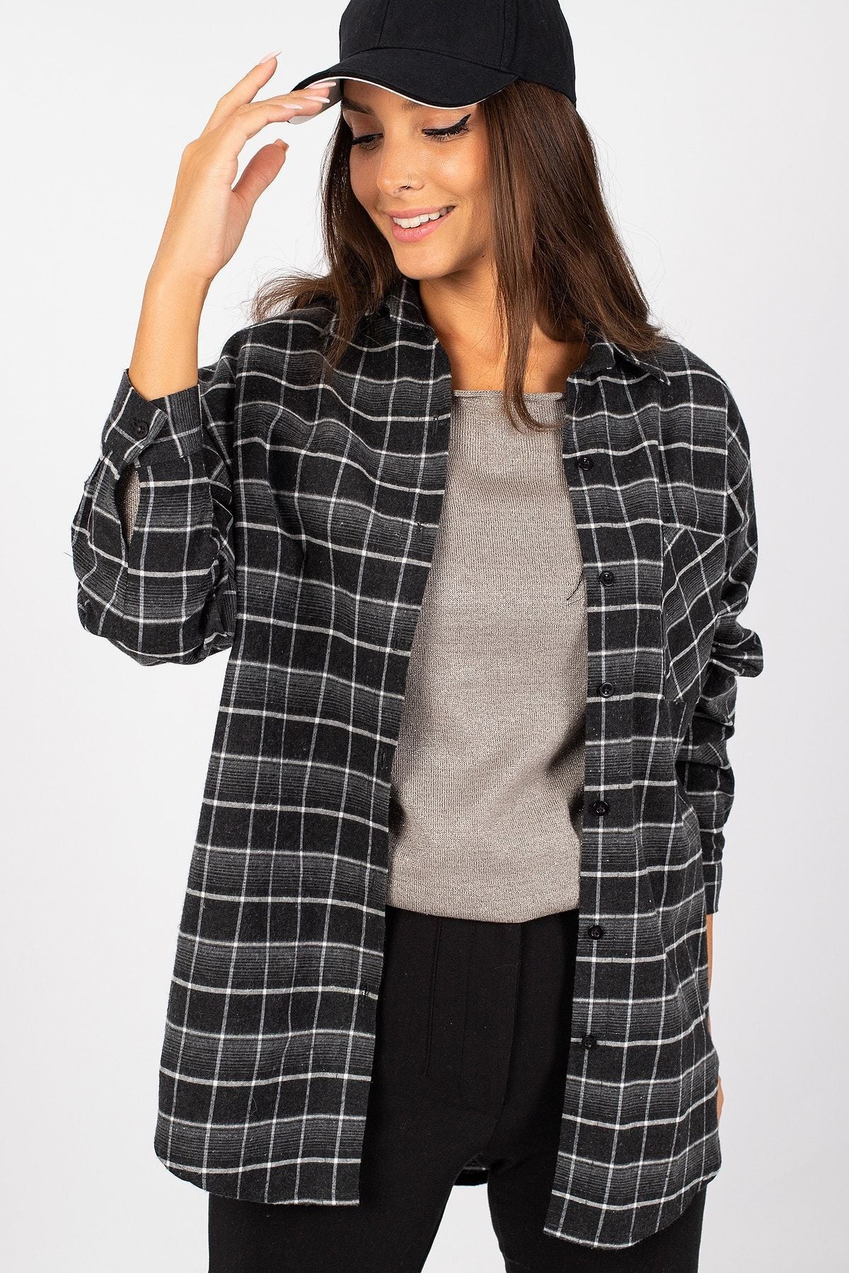 Women's Anthracite Plaid Pattern Oversize Shirt Arm-22Y001157