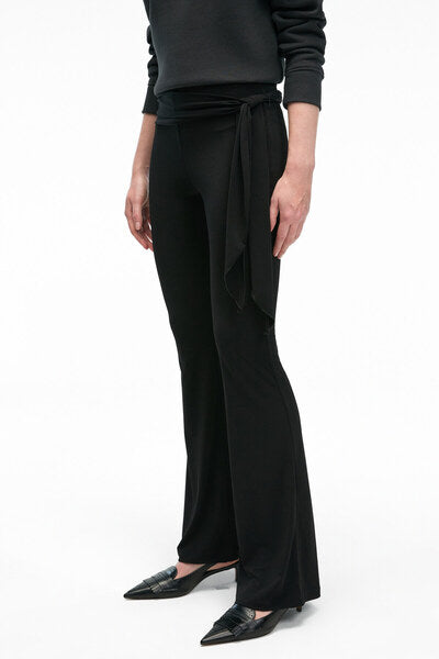 AYSHUR Women's Stretchy Fabric Belt Detailed Wide Leg Slim Fit Black Trousers