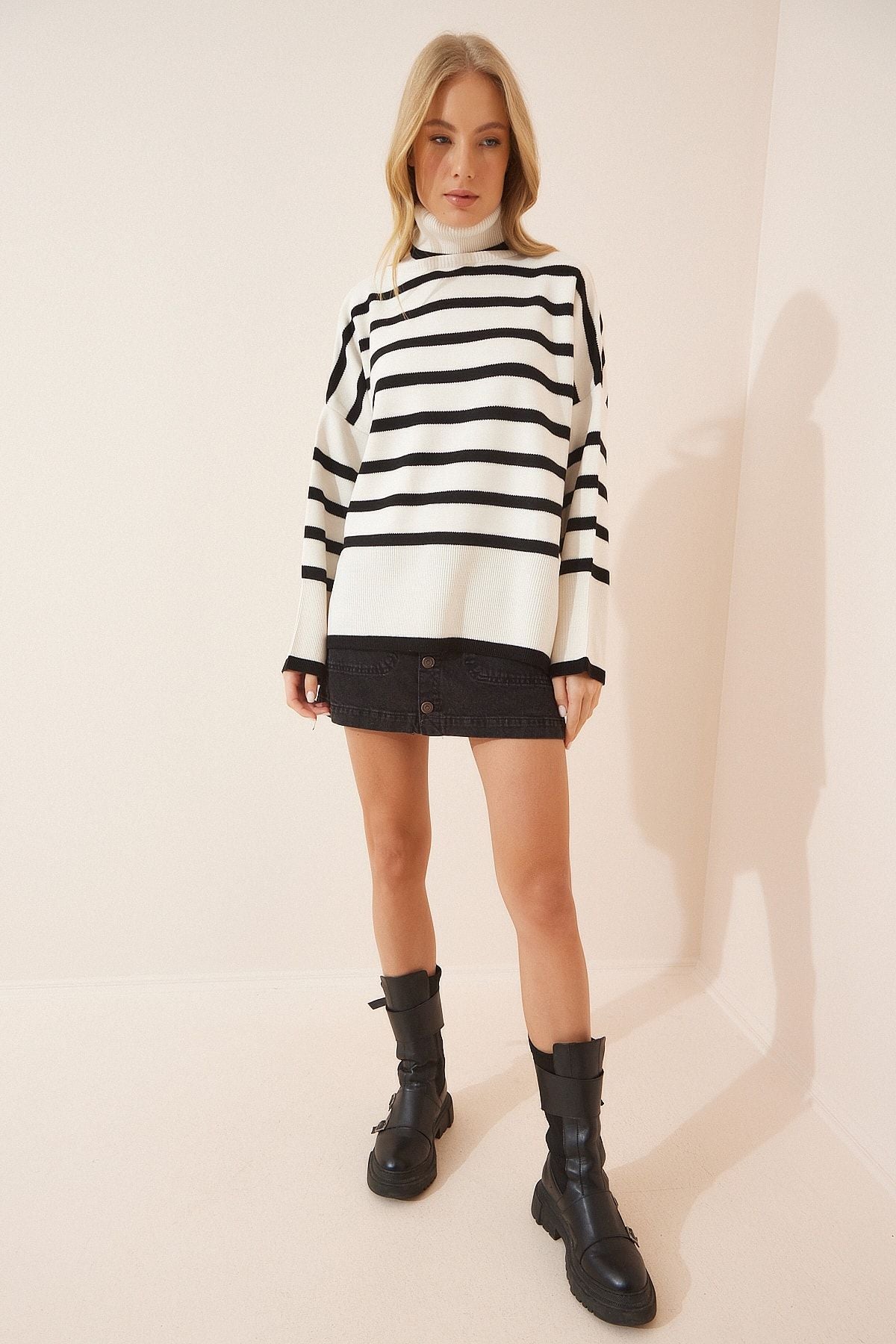 Female Black Bone Fisherman Neck Oversiz striped knitwear sweater BV00014