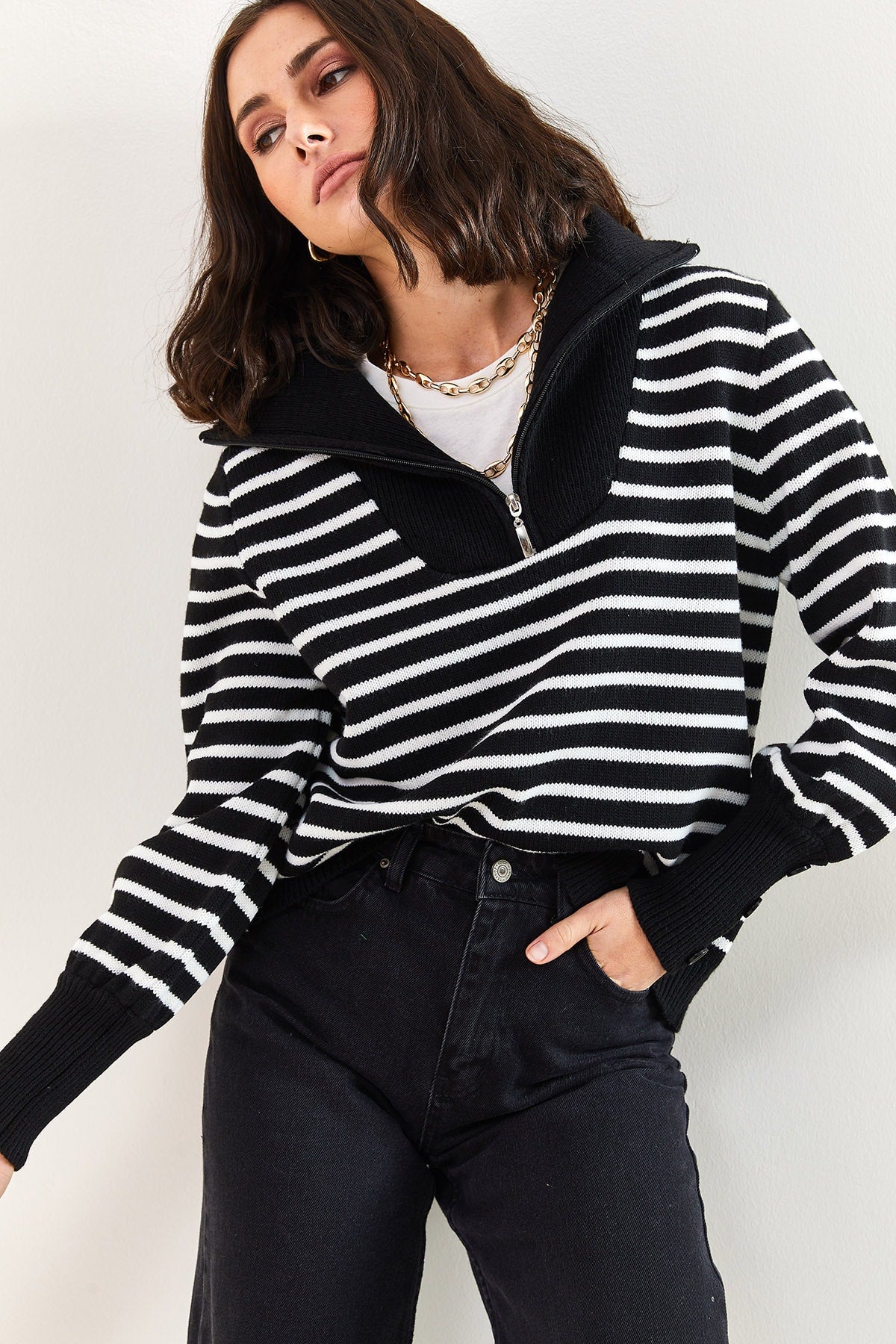 Women's Turtleneck Zipper Sleeves Button Patterned Sweater 20223206