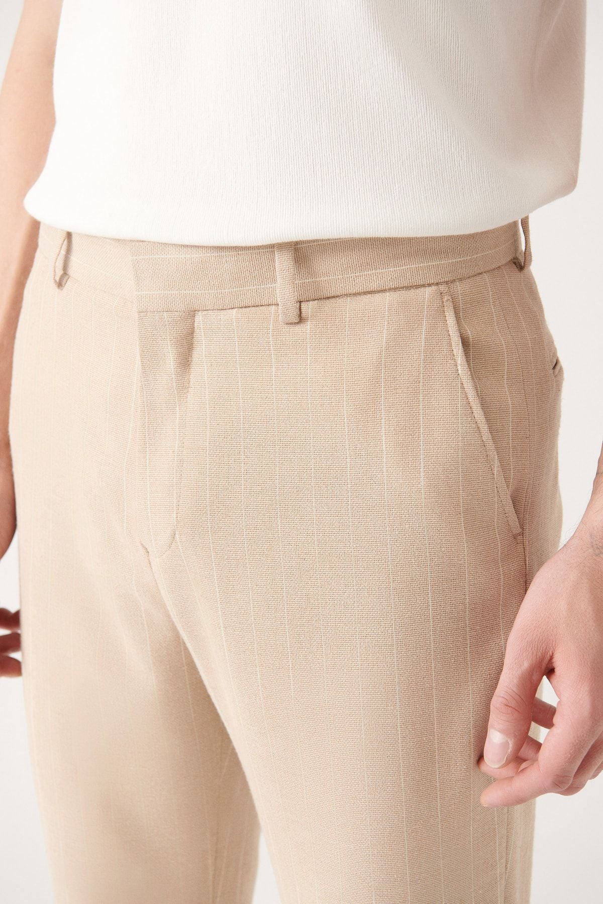 Men's Beige Linen textured side -pocket striped pants A31y322222