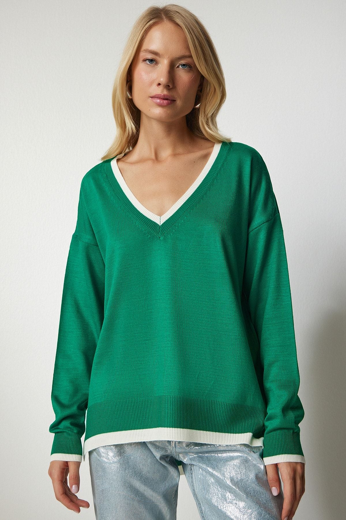 WOMEN'S GREEN V -YAKA OVERSIZE knitwear sweater BV00081