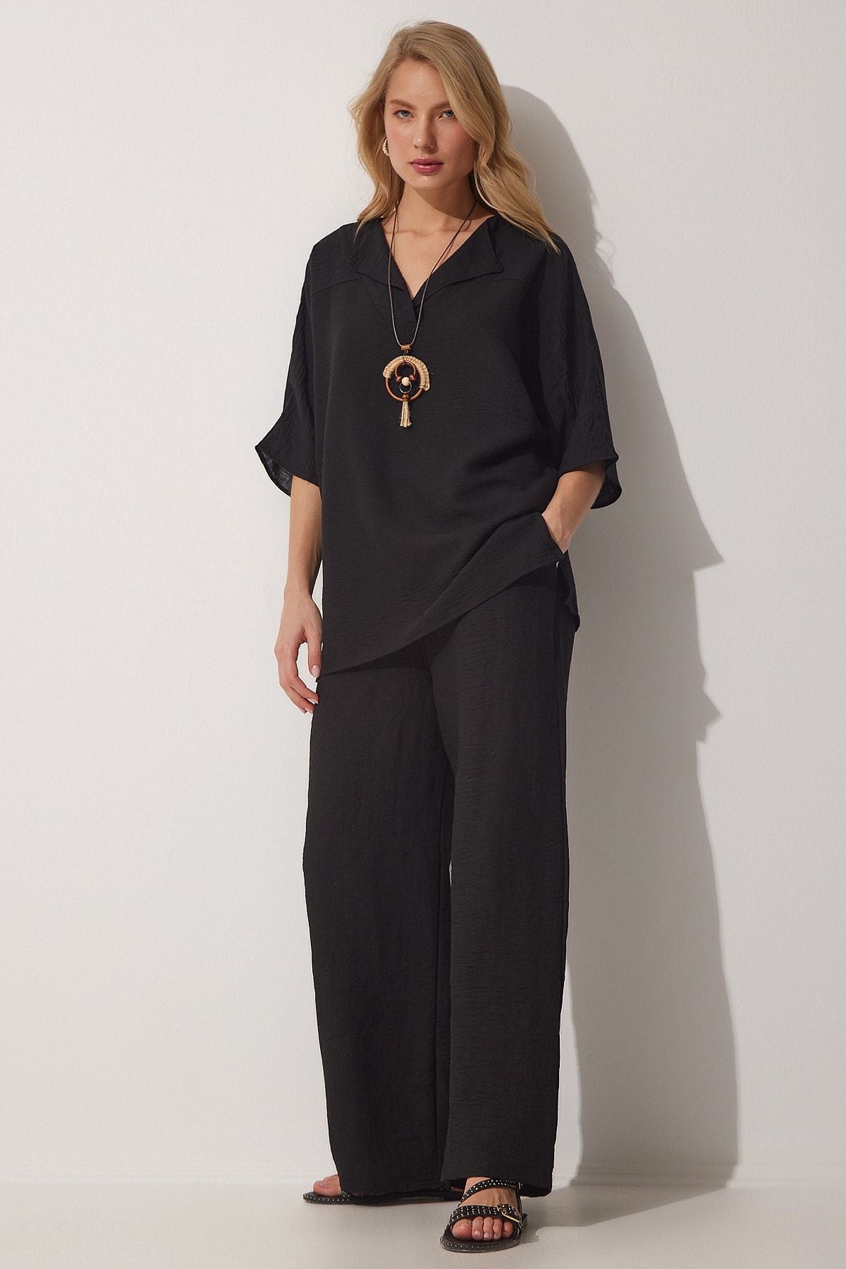 Female Black Necklace Ayrrin Tunic Pants Set ZH00019