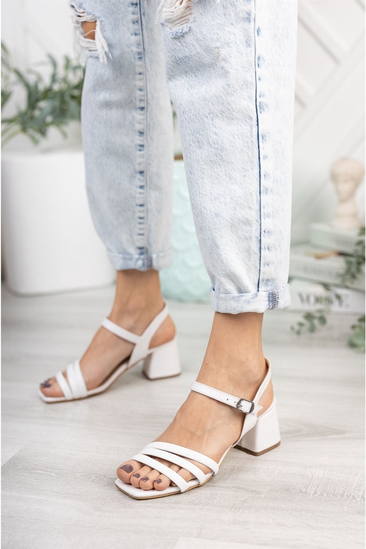 White Woman Heels Sandals 0012355