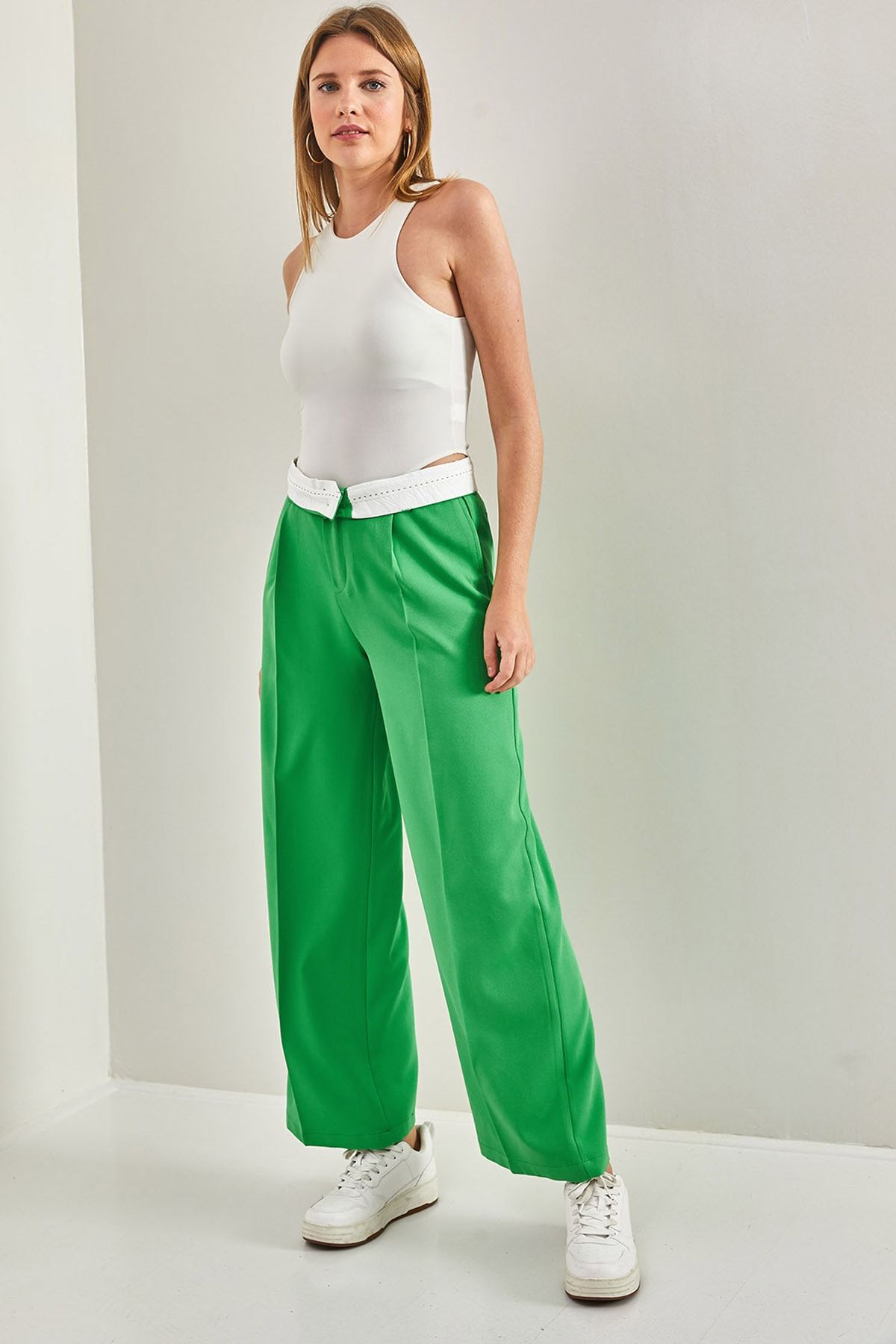 Women's belt lined pants