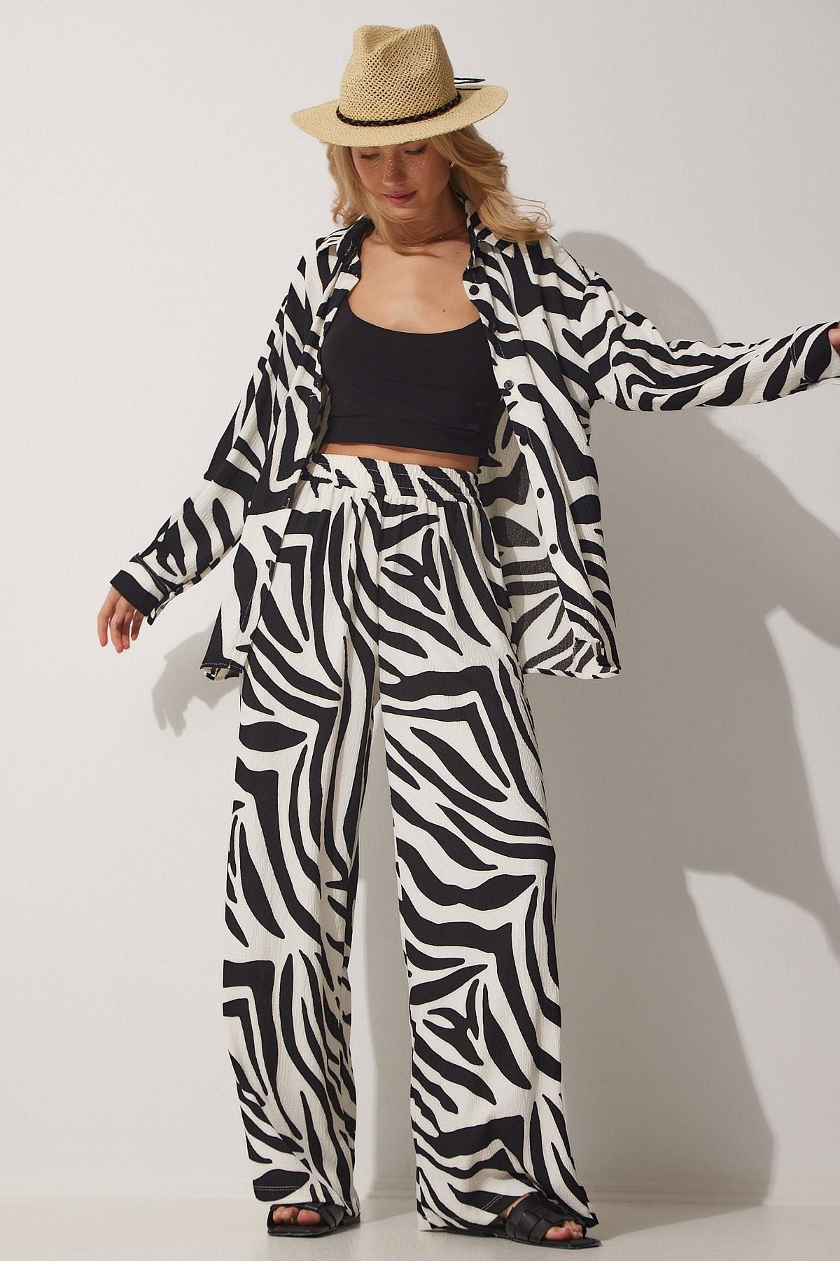Women's black and white patterned viscose shirt pants set FF00114