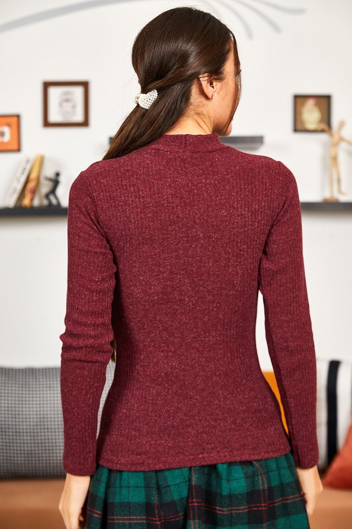 Female Bordeaux Breast Décolleté Knitwear Sweater ARM-21K001062