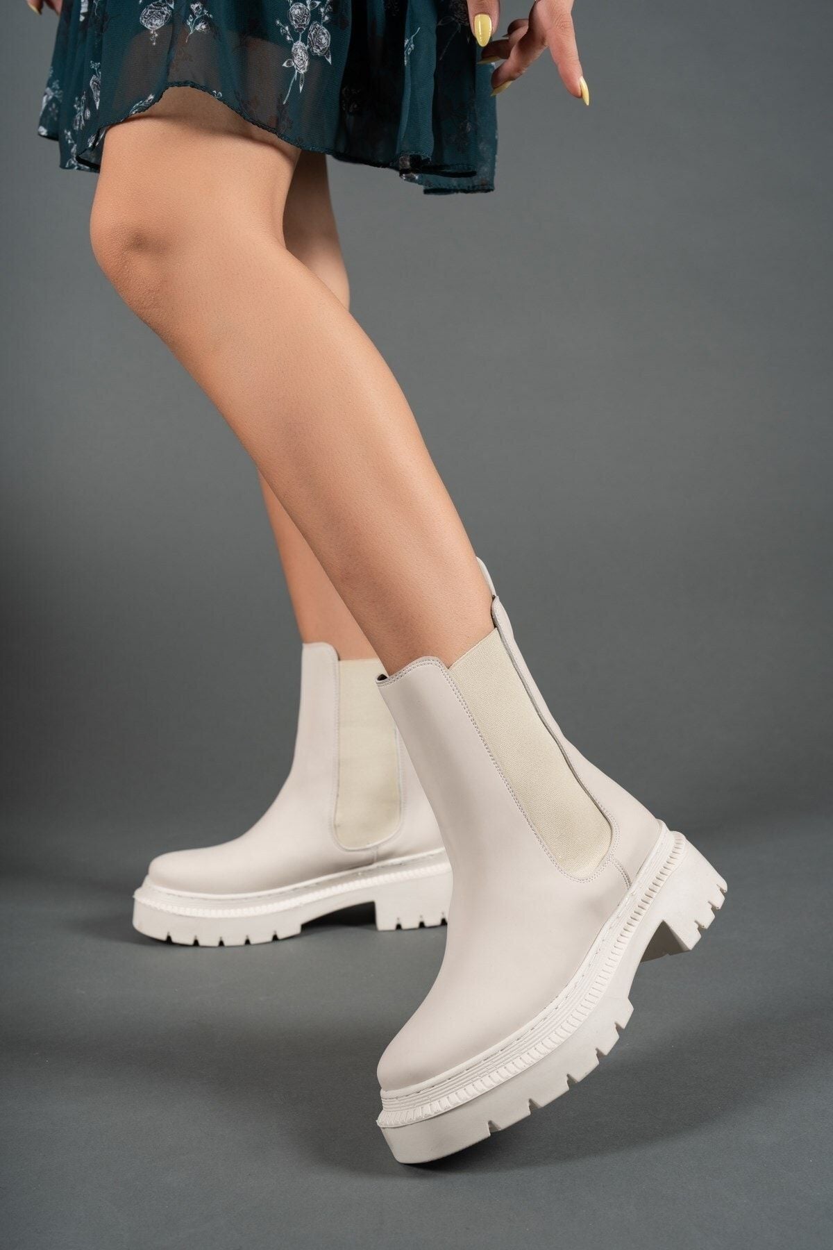 Beige Woman Chelsea Bot 0012213