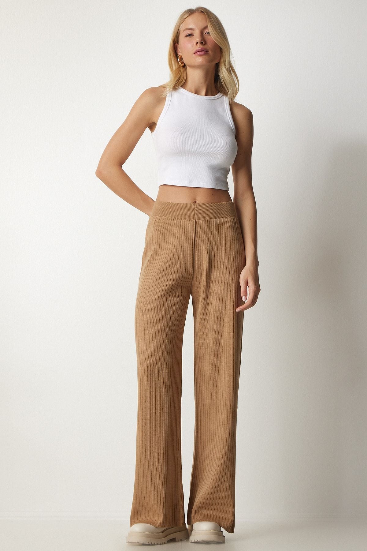 Female Biscuit Red Triko Pants Ki00096