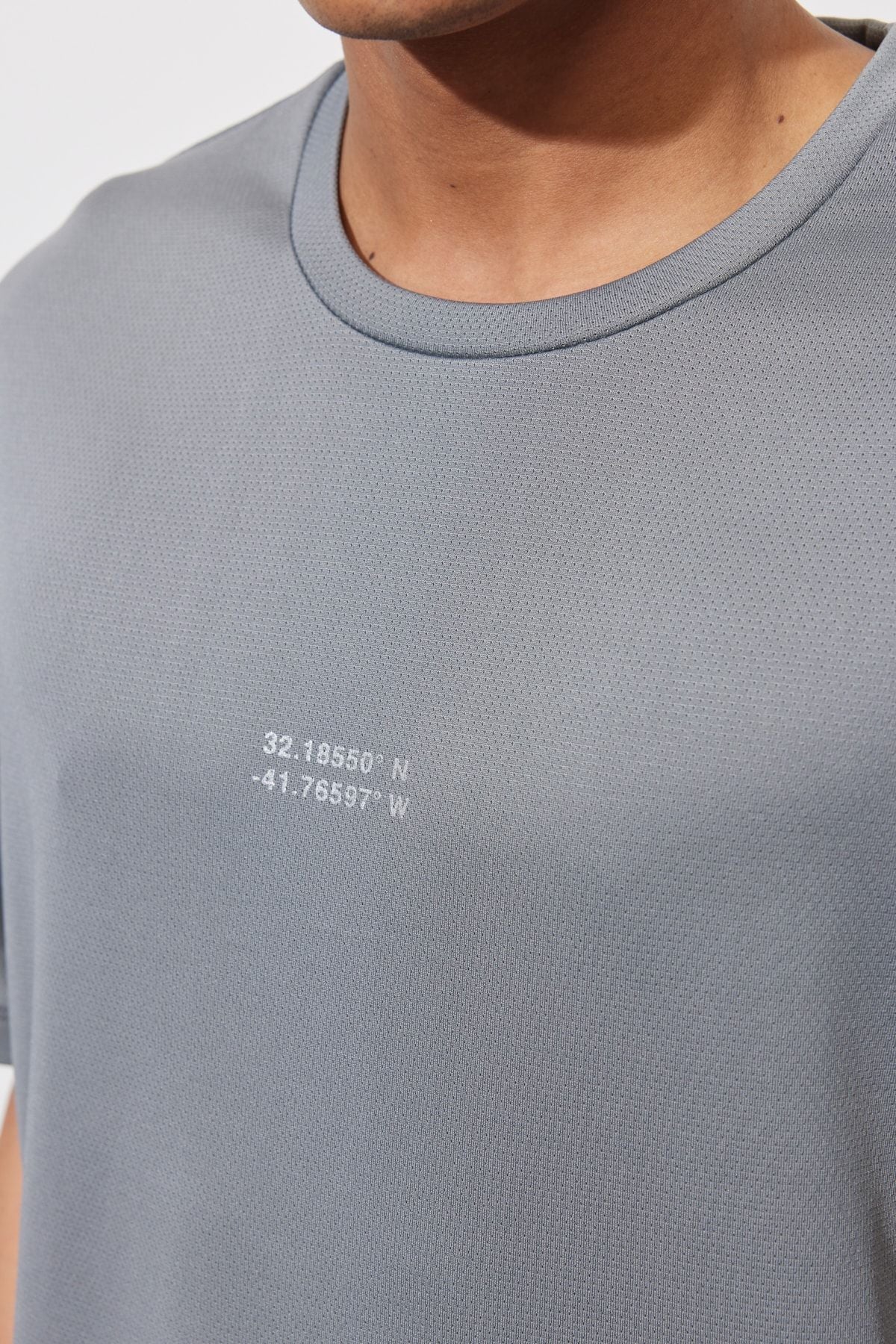 Men's gray loose fit bike collar t -shirt