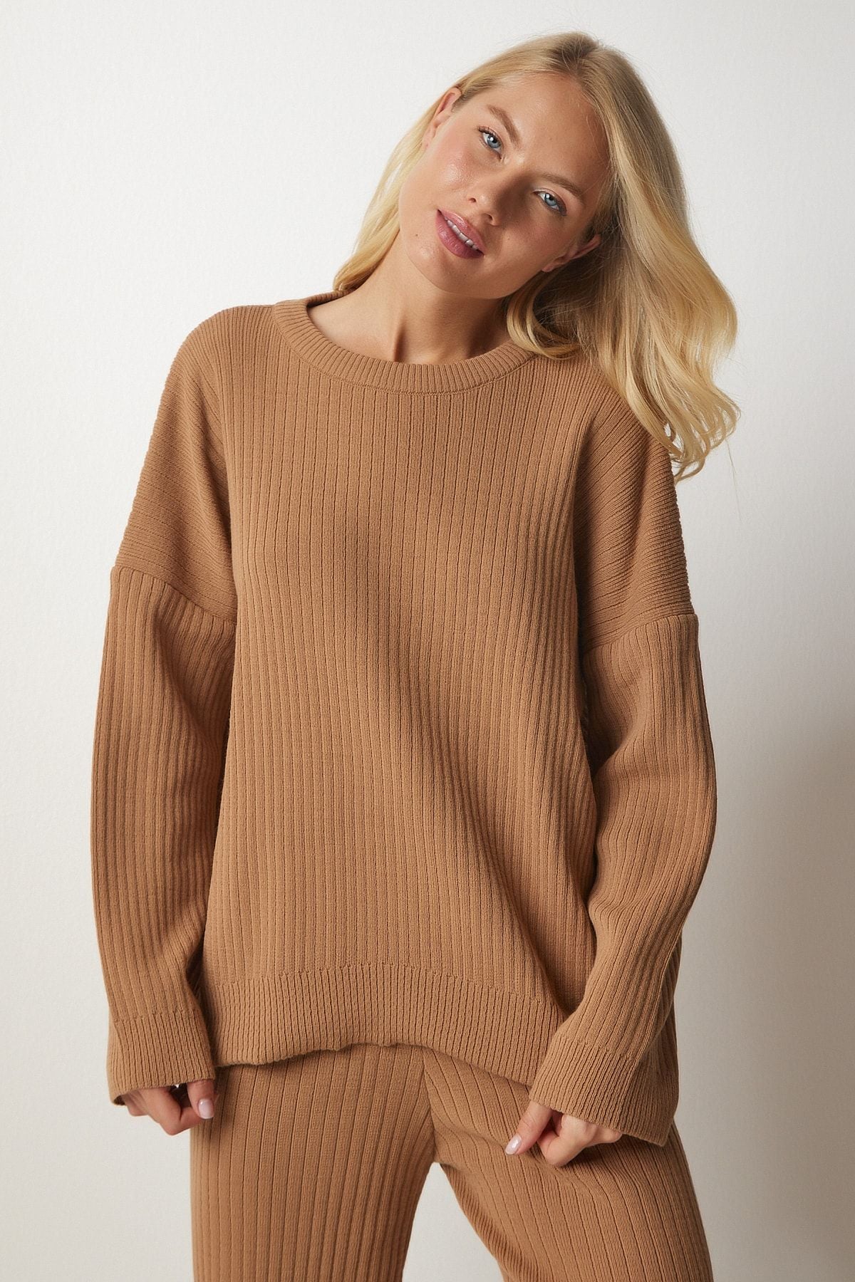 Female Biscuit Knitwear Cossack Pants Set MX00112