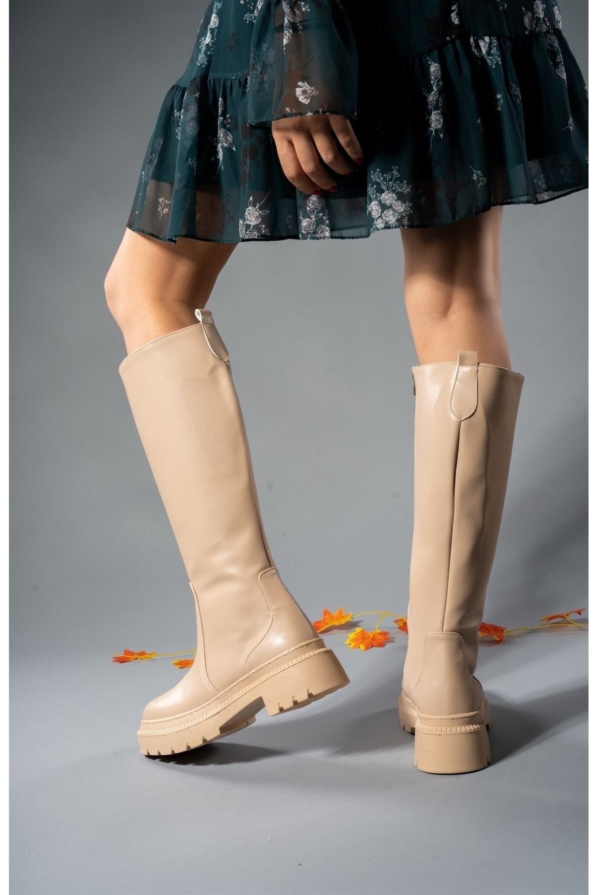 Nude Women Zippered Boots 0012212