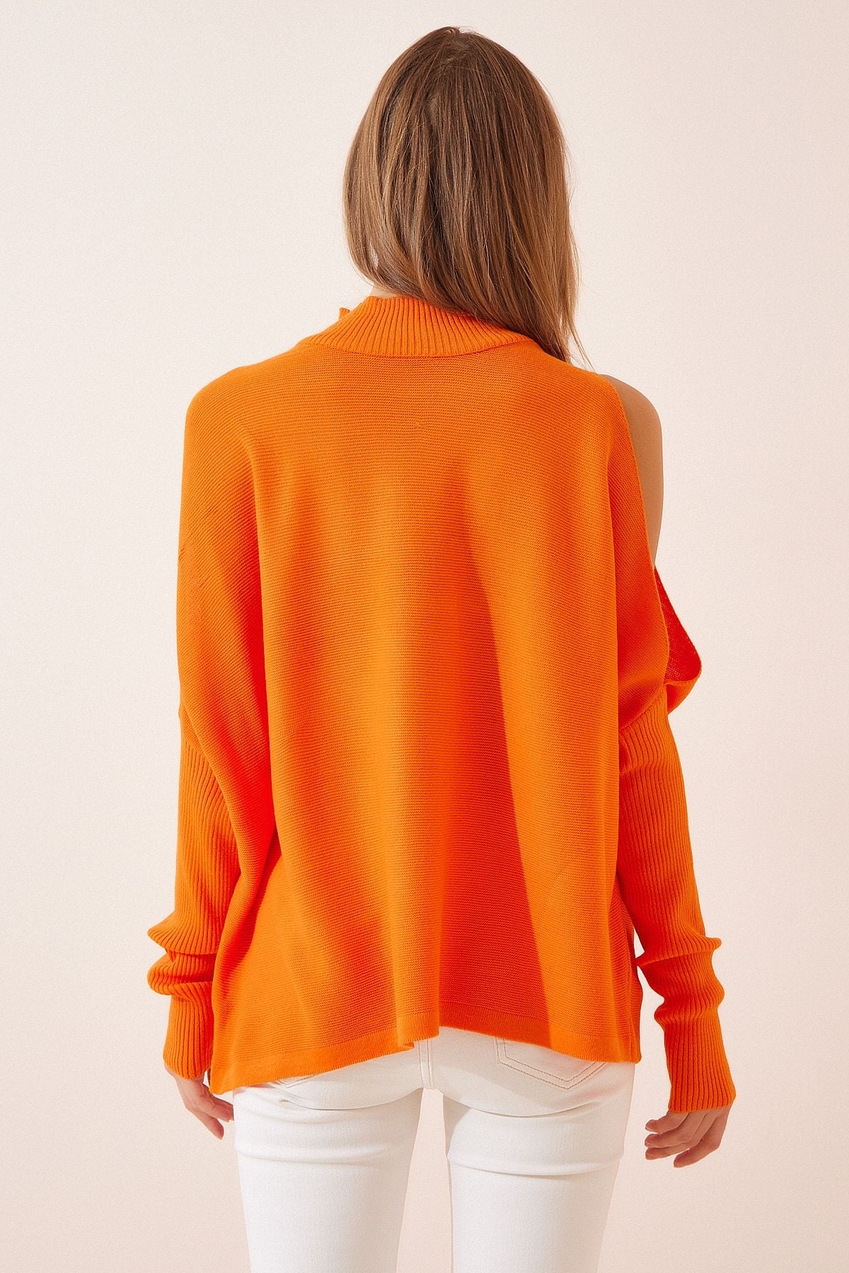 Woman Oranj Cut Out Detailed Oversize Knitwear Kazakh AS00015