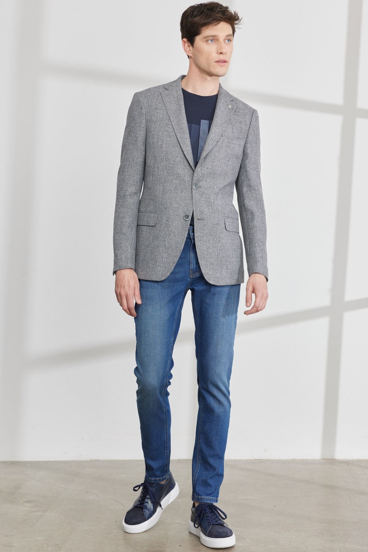 Men's gray slim fit narrow cutting mono collar Acolling jacket