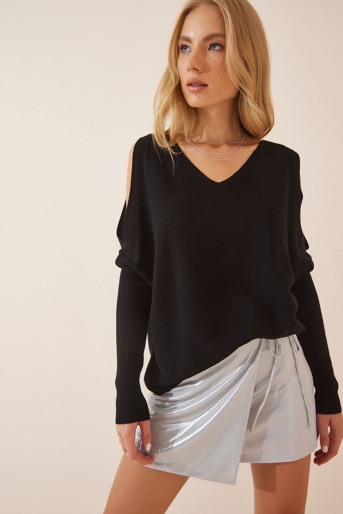 WOMEN BLACK SHOULDDERLY WINDING Oversize knitwear sweater AS00016