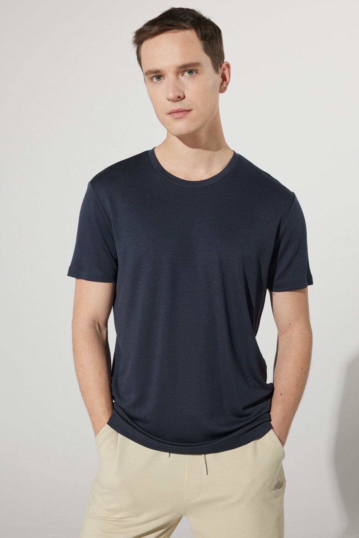 Men's navy blue slim fit narrow cut bicycle collar t -shirt