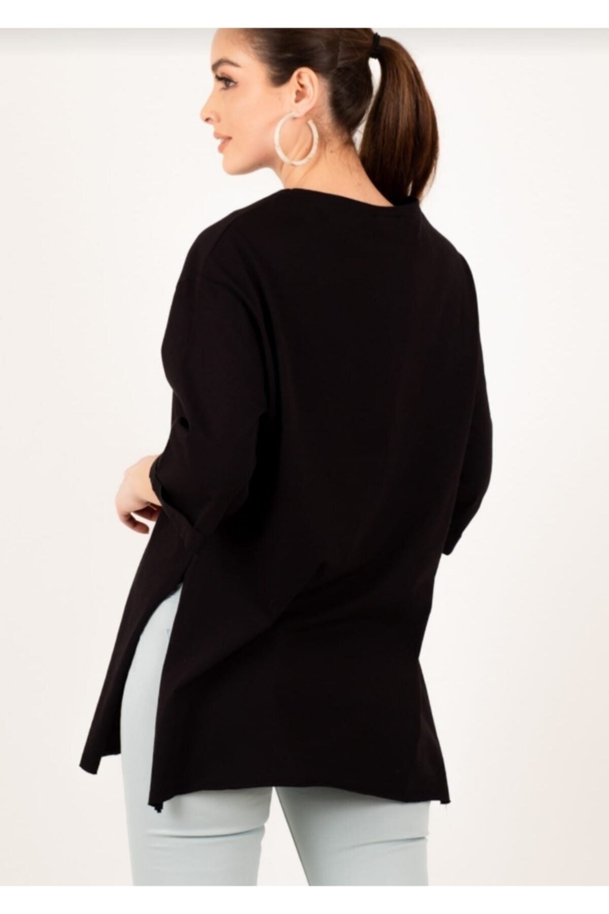 Female black round collar wide sleeve side slits T-shirt Arm-19y012003