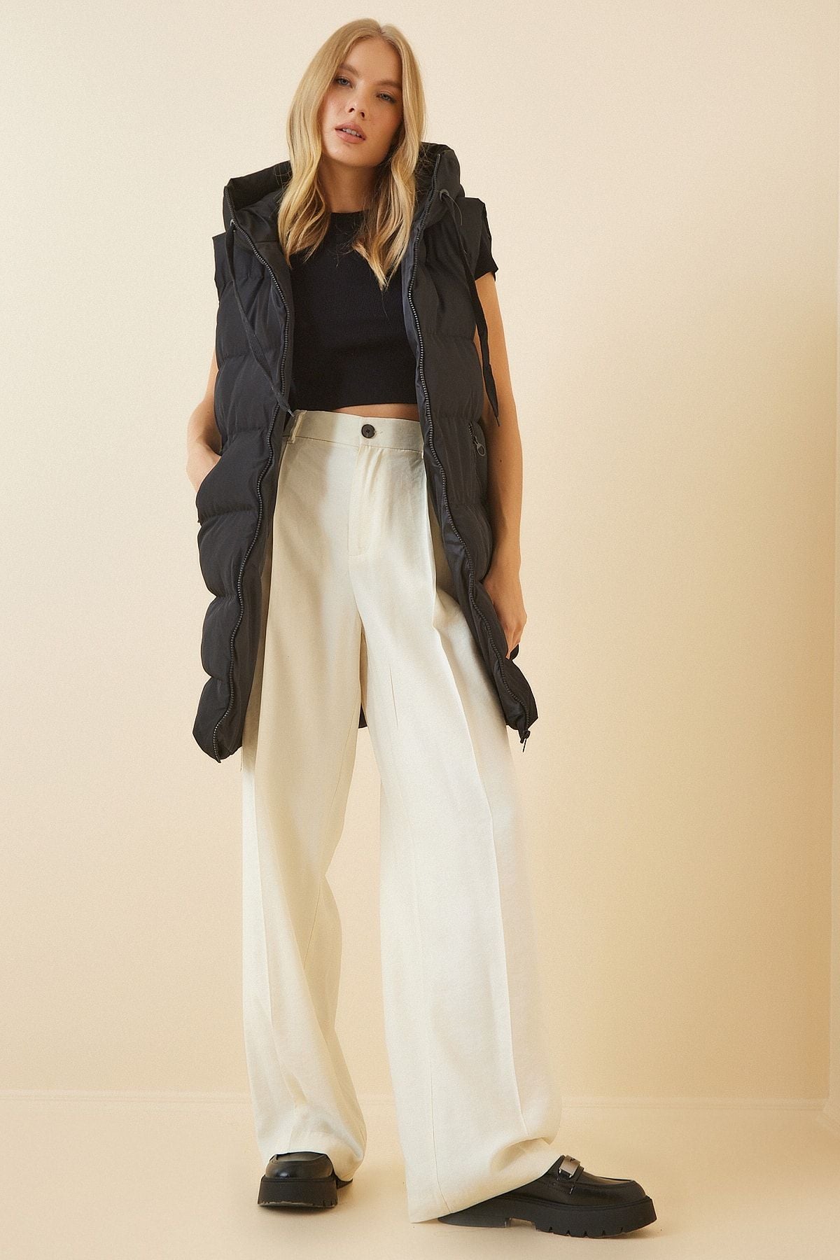 Women's black hooded long swelling vest RV00058