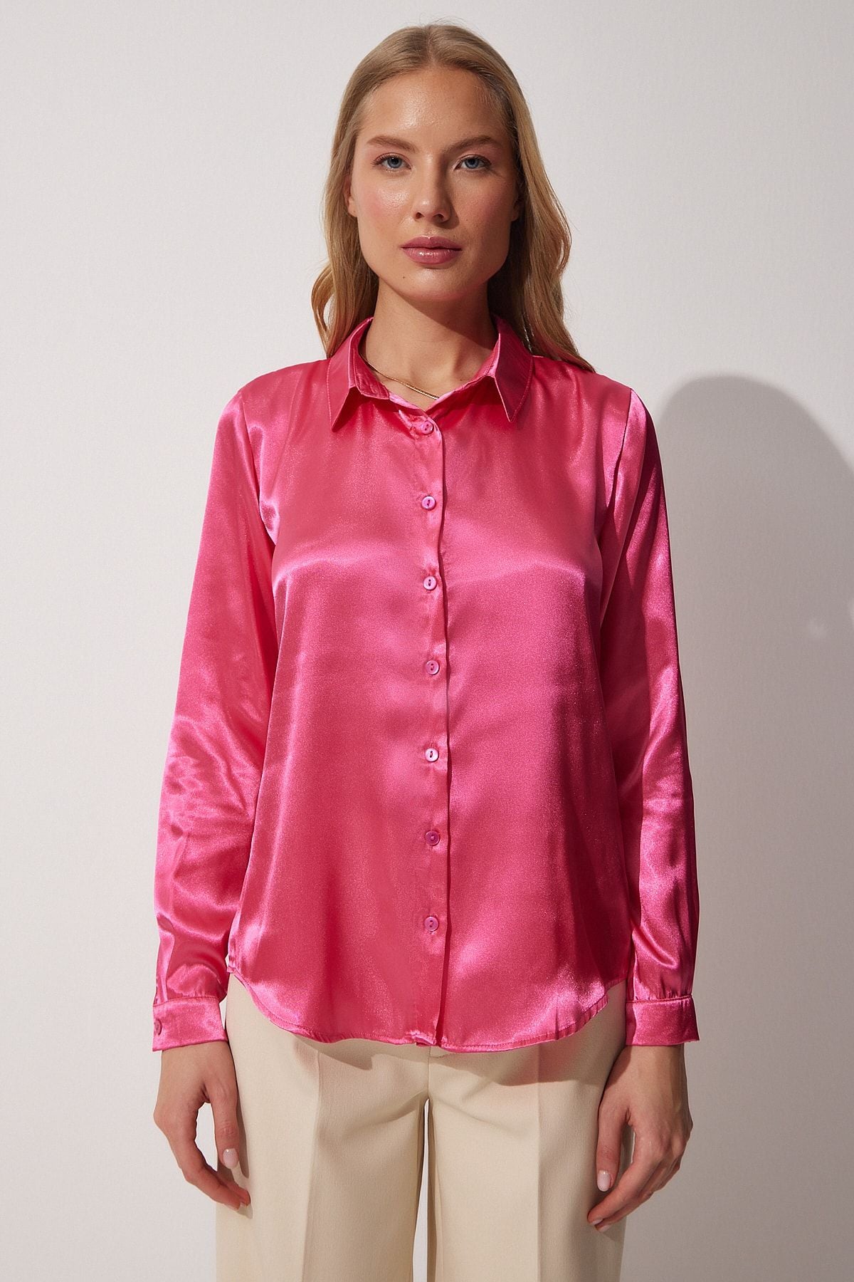 WOMEN'S VIEW Pink Lightly Casting Satin Surface Shirt DD00990