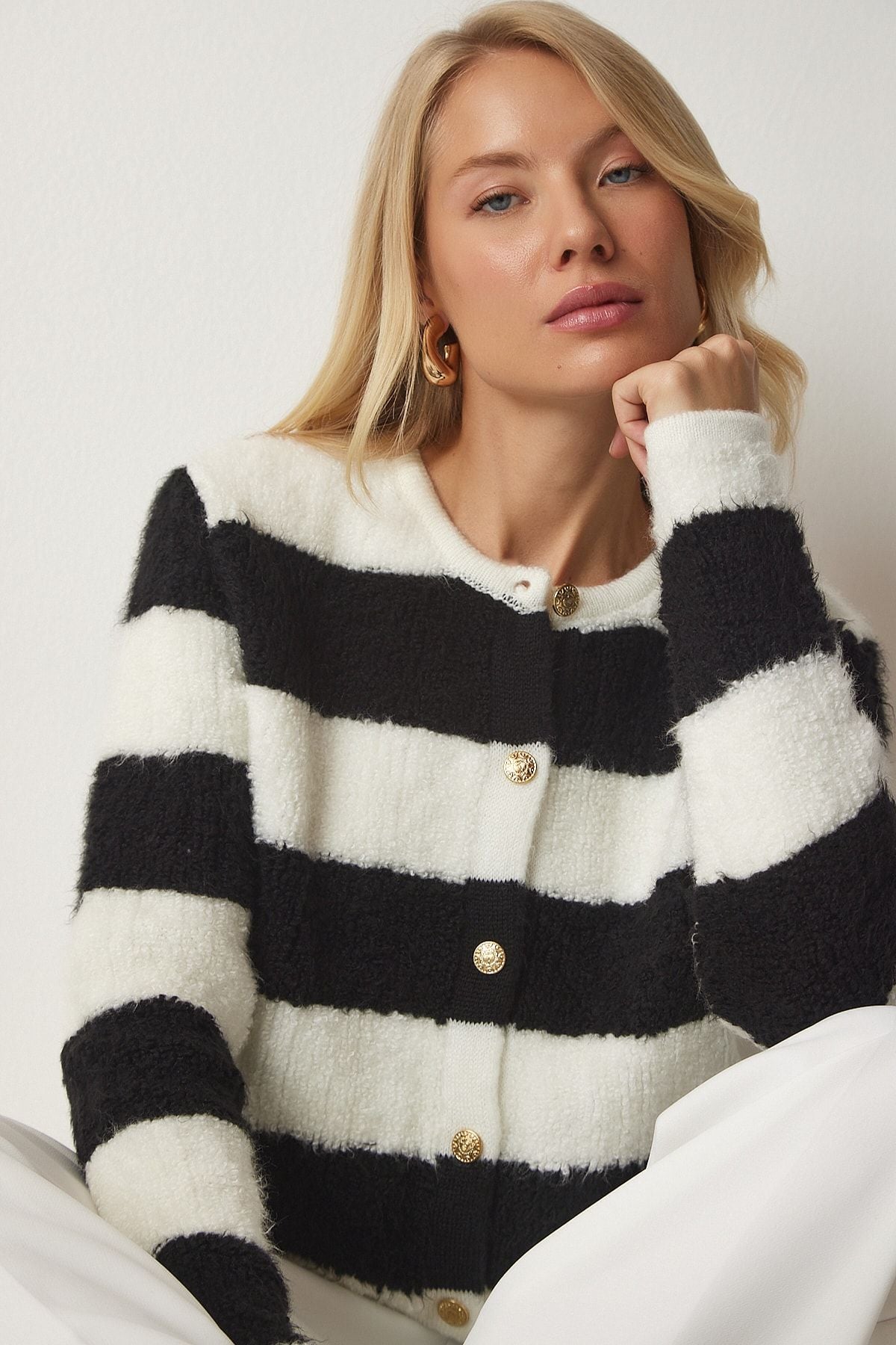 Woman Ecru black striped bouquet knitwear cardigan yy00158