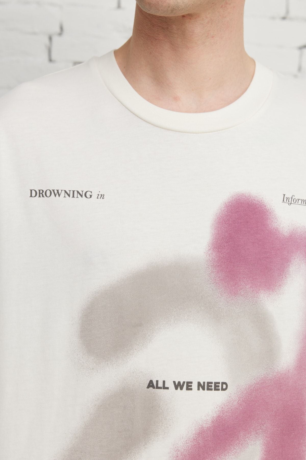 Men's Ecru Oversize plenty of cut bike collar 100 %cotton printed T -shirt