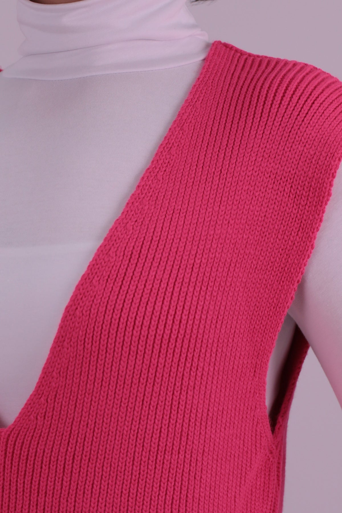 Women's Fuchsia V-Neck Selanik Knitted Knitwear Sweater ARM-26K136005