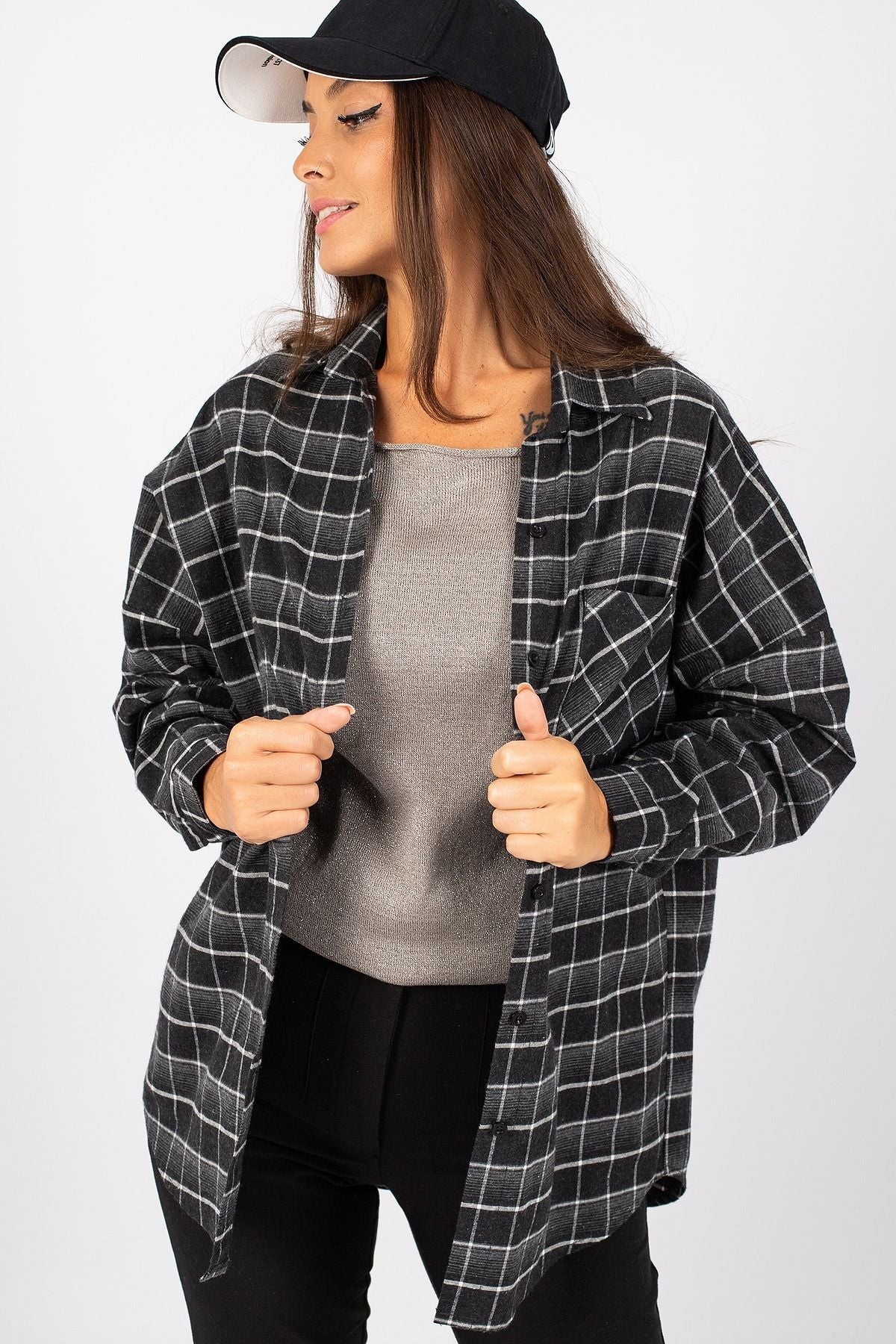 Women's Anthracite Plaid Pattern Oversize Shirt Arm-22Y001157